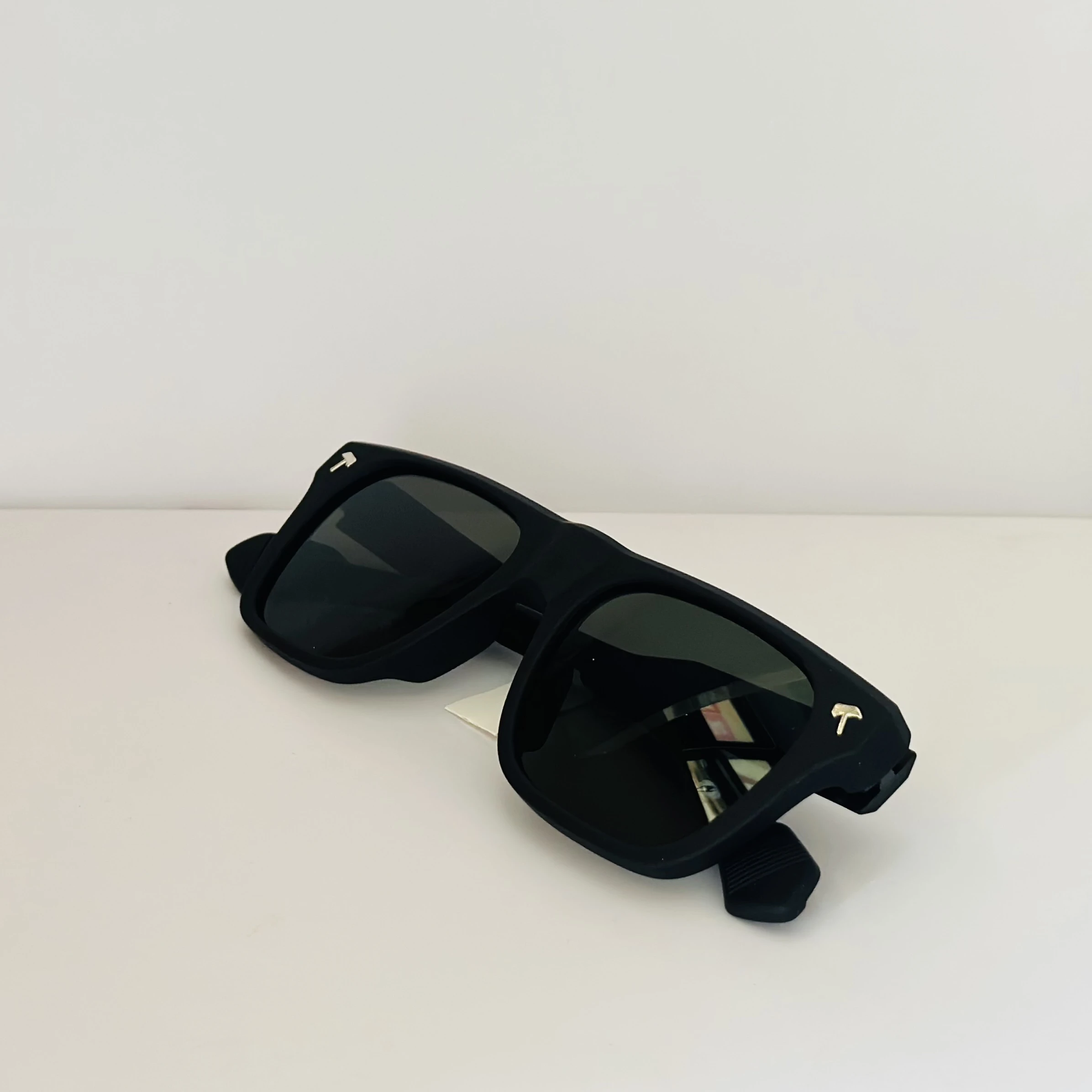 Givenchy GV 7011/S square sunglasses