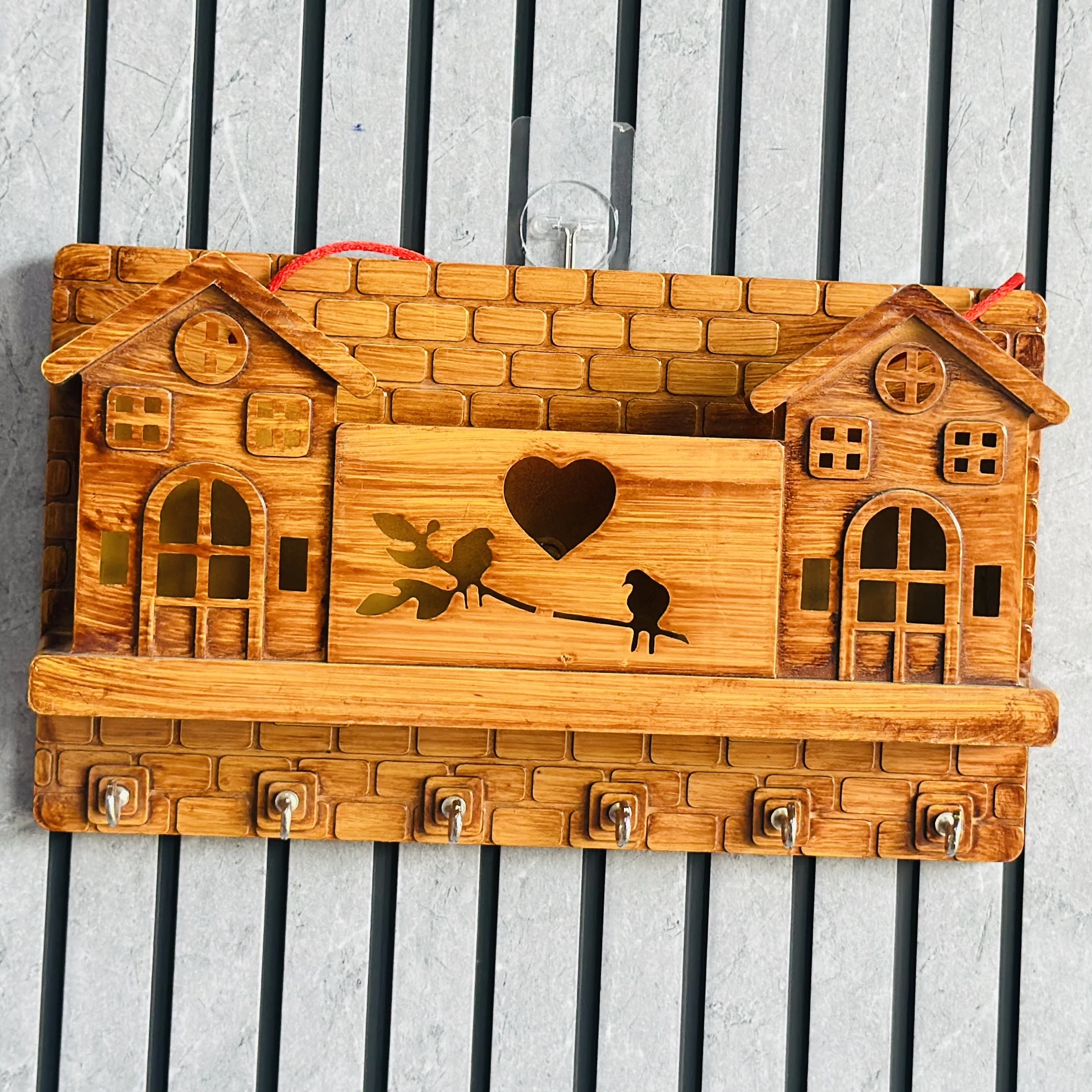 Wooden key holder (SKU-D5AHEK)