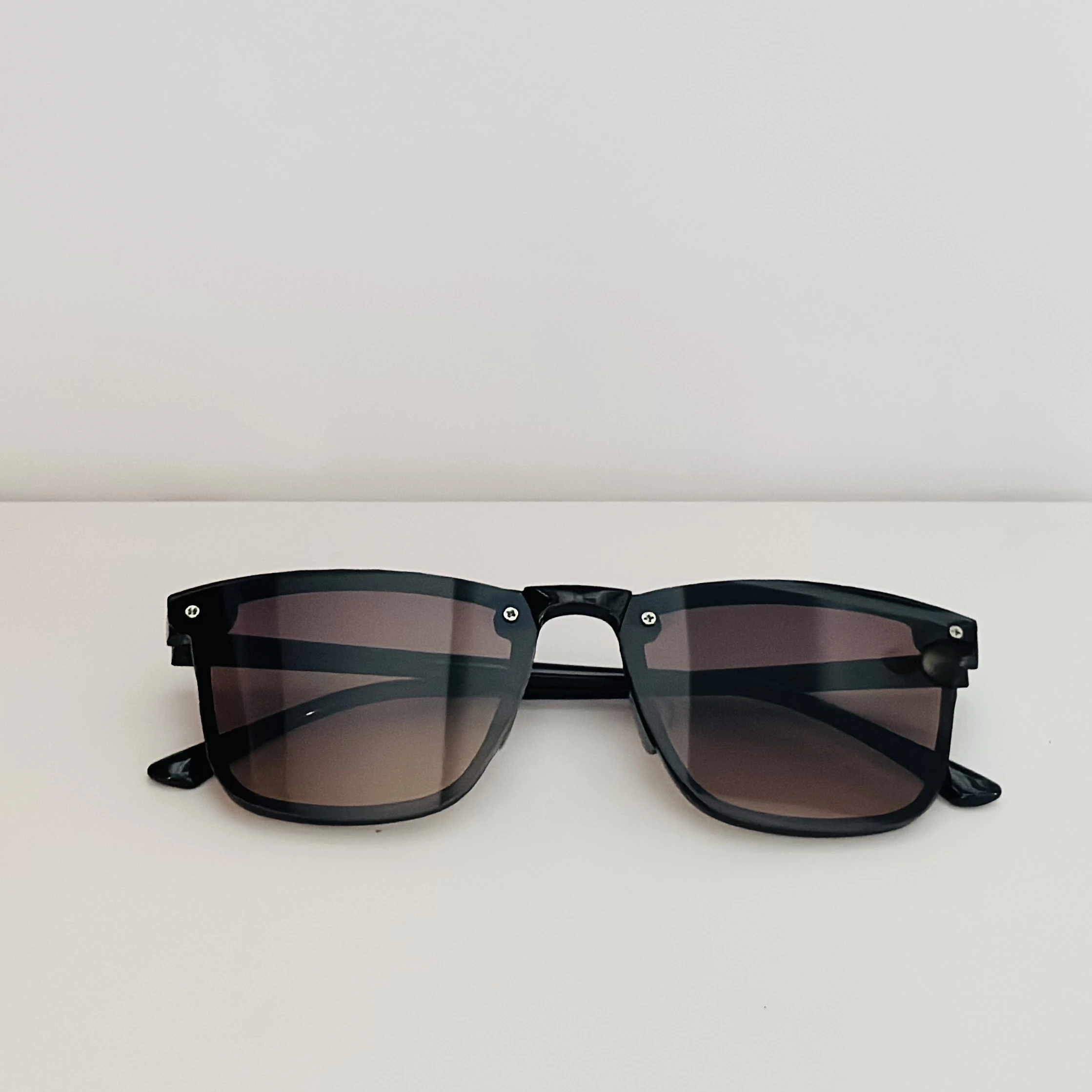 Baleshare Polarised Noon sunglasses.