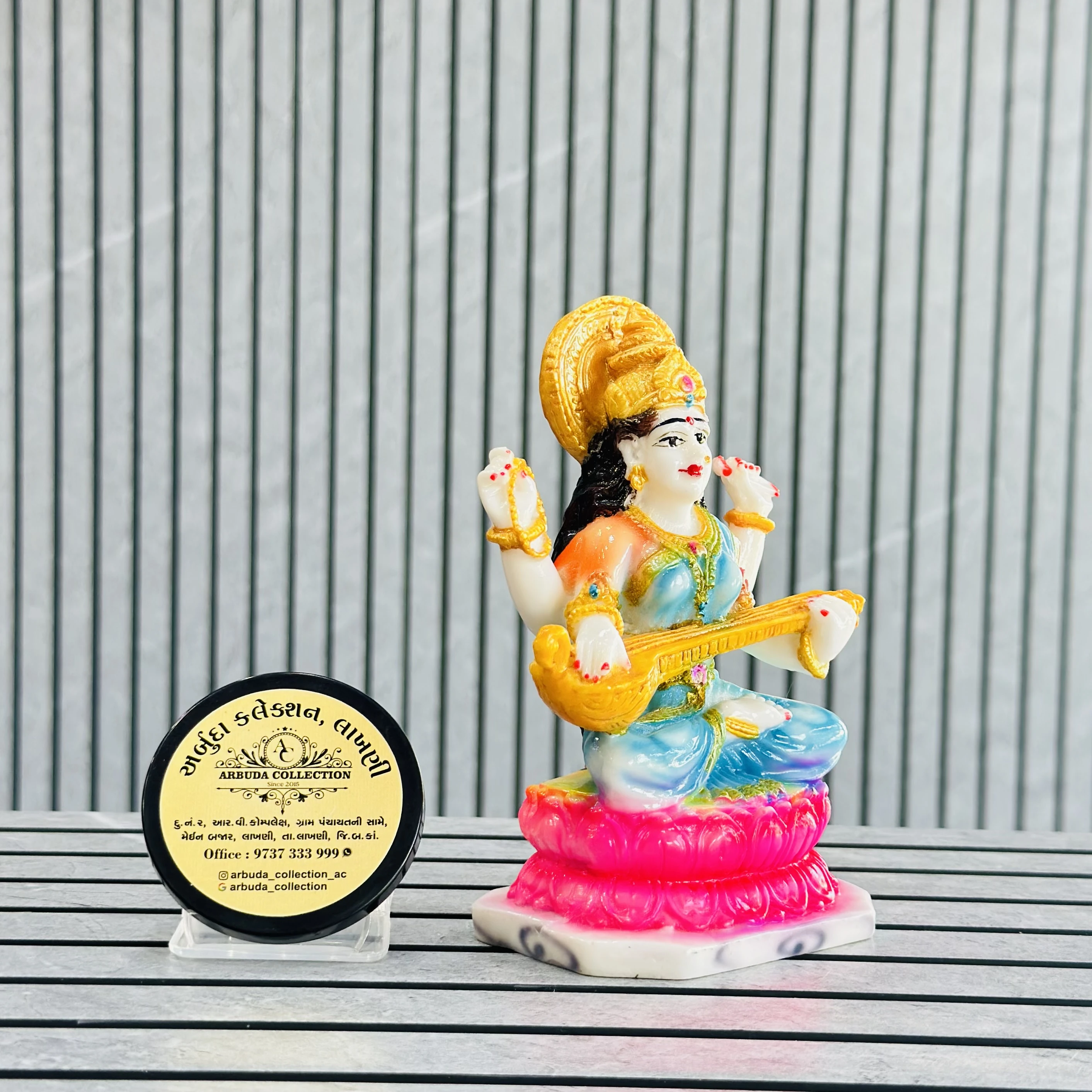Shri sarasvati mata murti