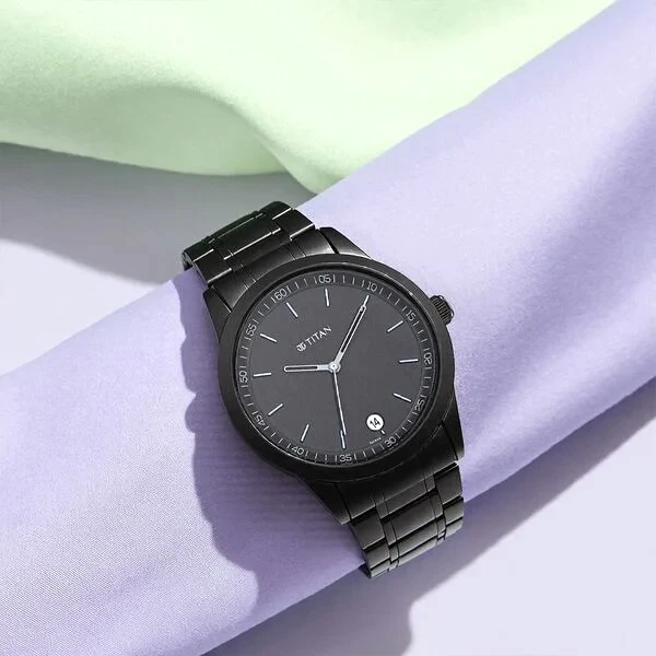 Titan Watch Model No. NT806NM01