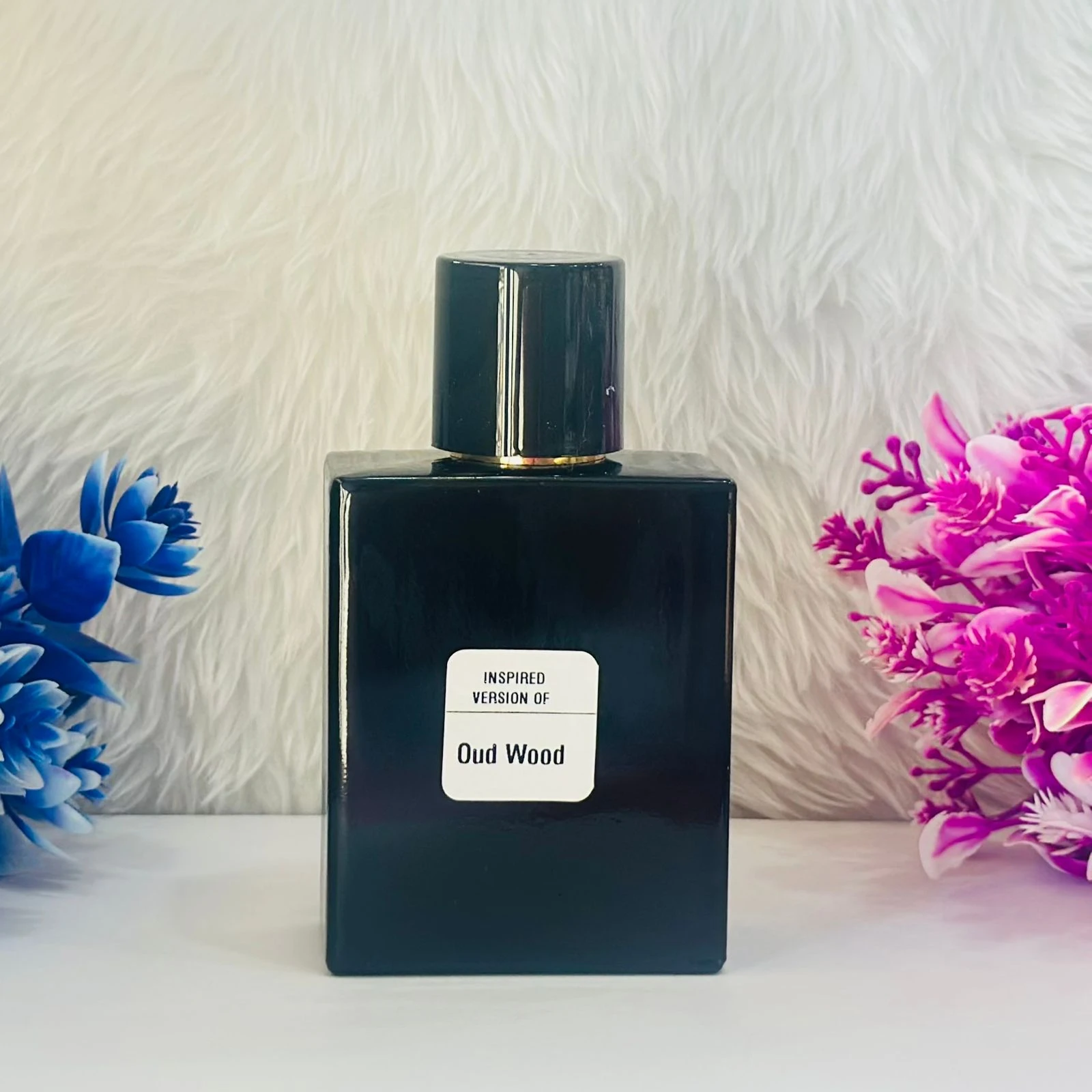 Oud wood perfume