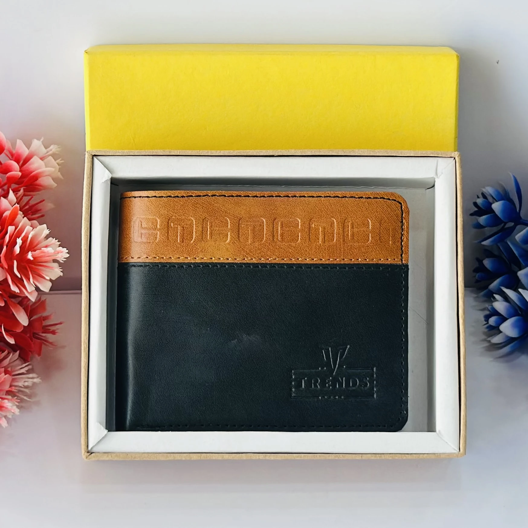 Men's Pure Leather Global Coin Bi Fold Wallet