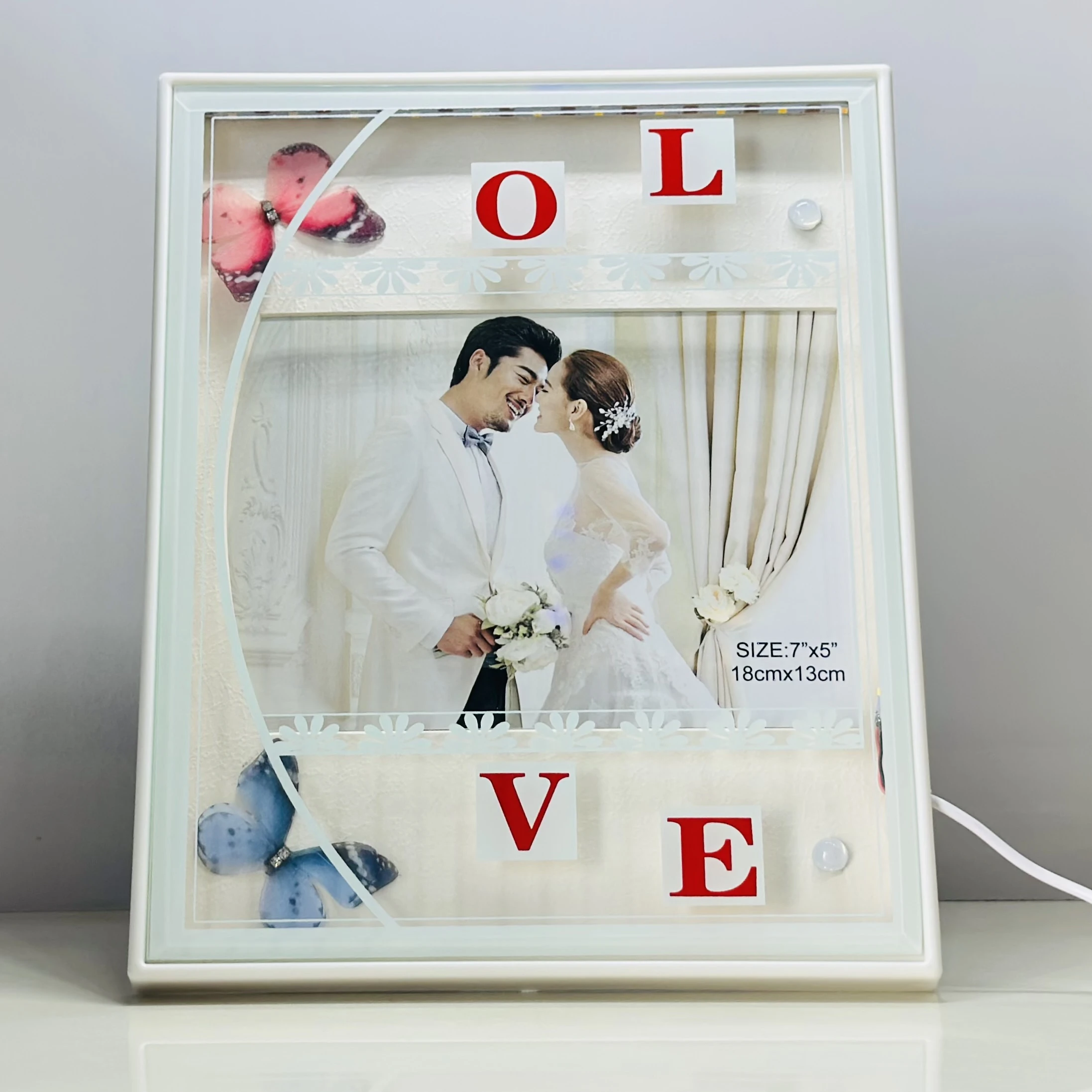 personalized LED Magic Mirror Photo Frame.(SKU-UUCHRT)