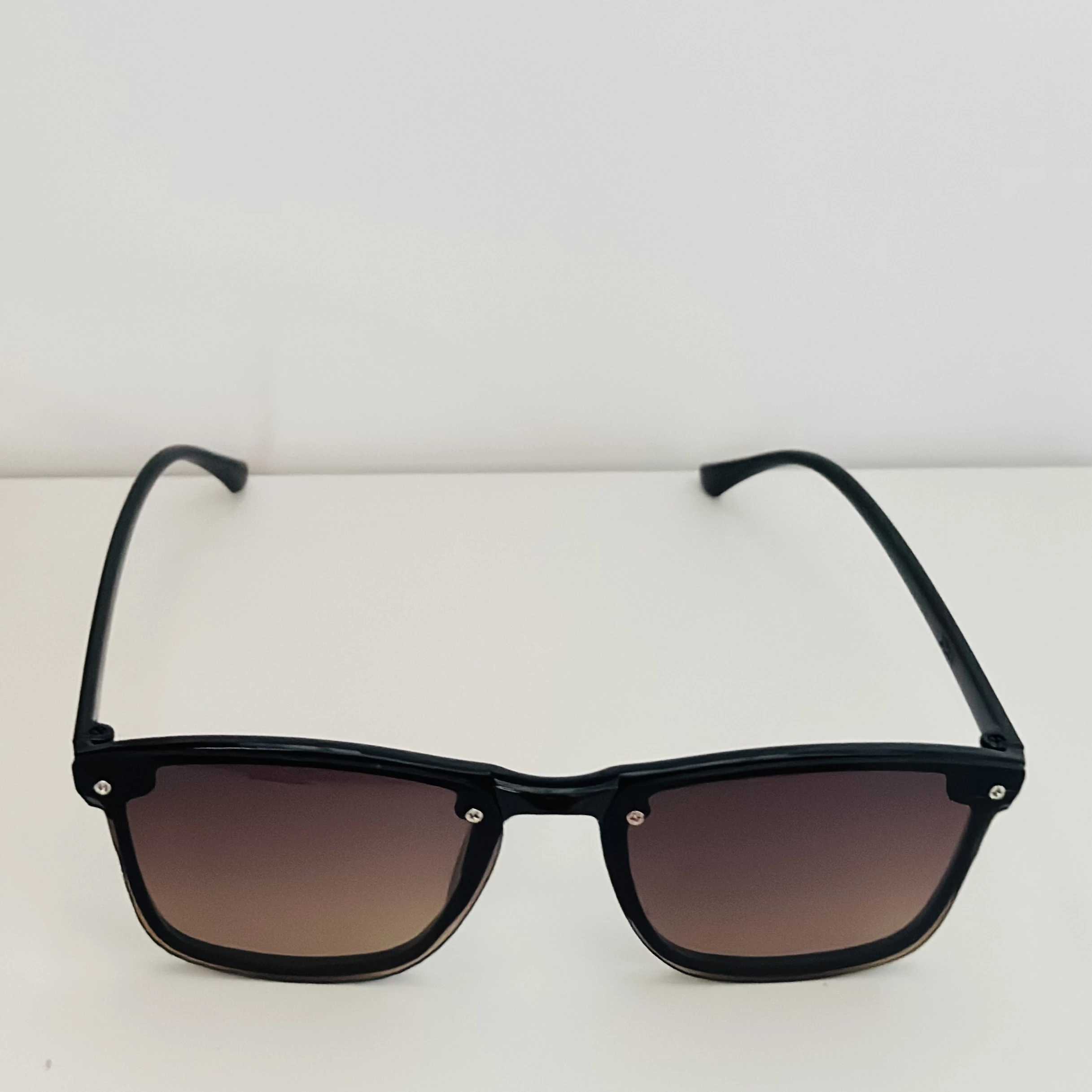 Baleshare Polarised Noon sunglasses.