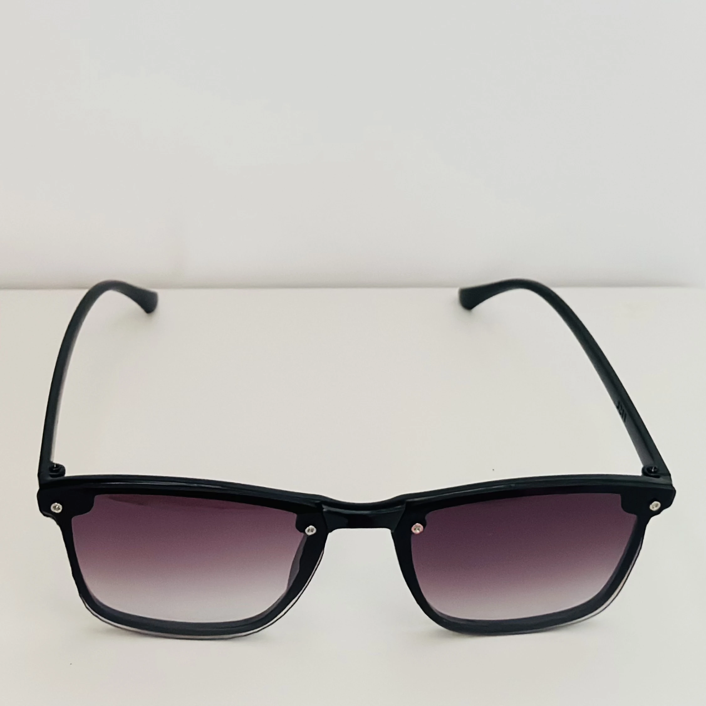 Baleshare Polarised Noon sunglasses.