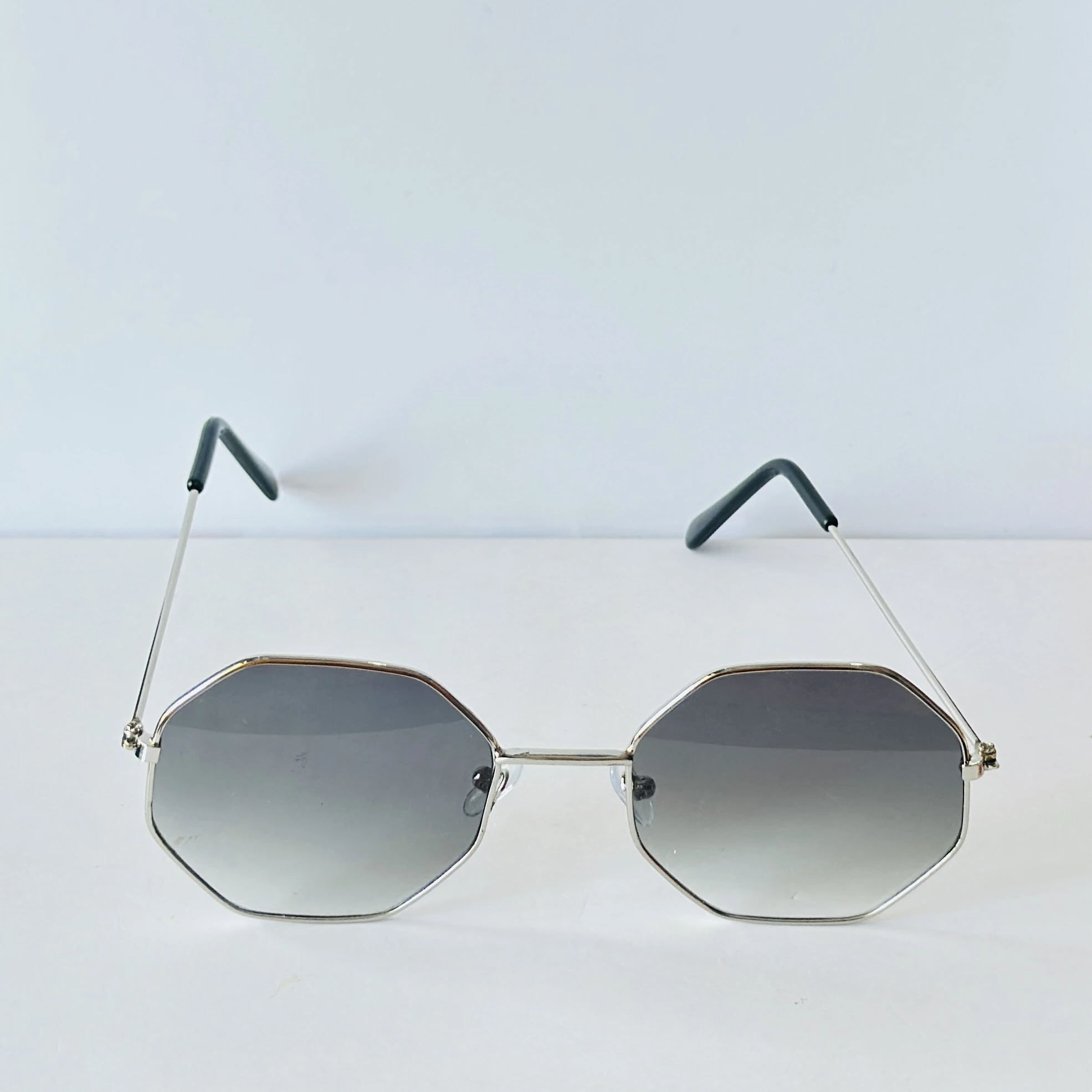 Metal framed sunglasses