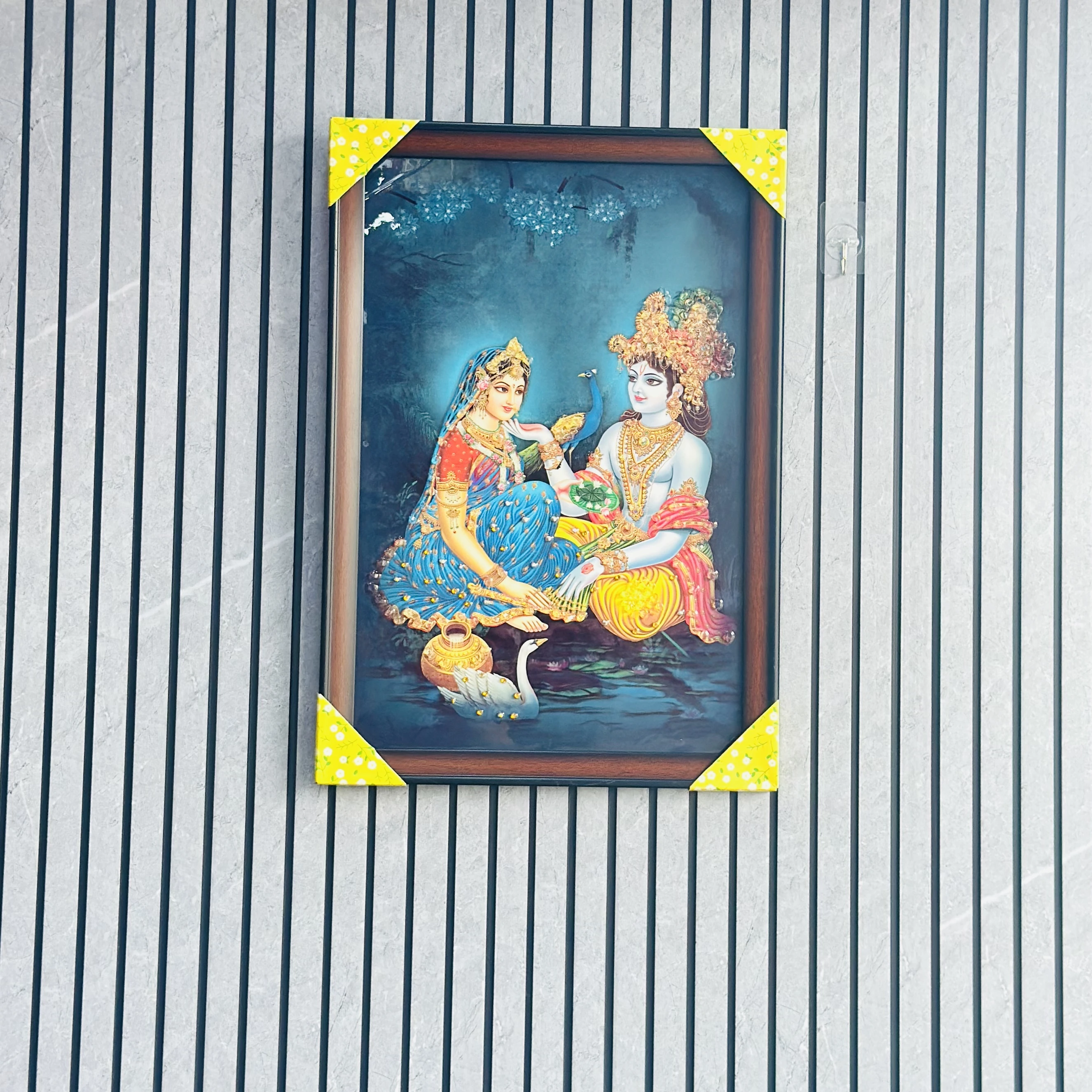 શ્રી રાધા કૃષ્ણા (SKU- YBW8K3)