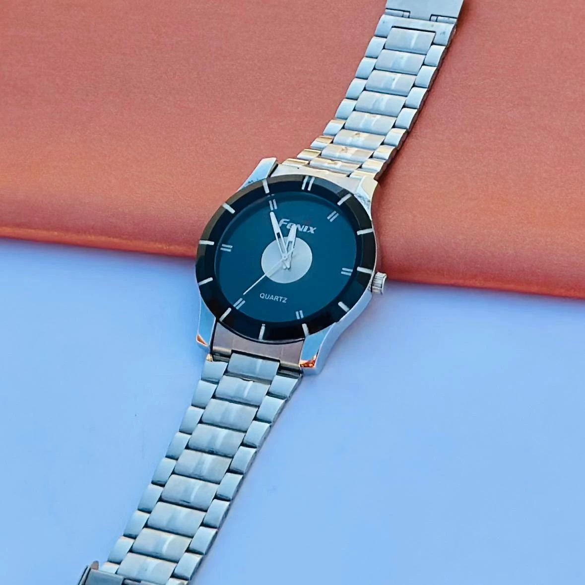 Silver analog watch For man’s
