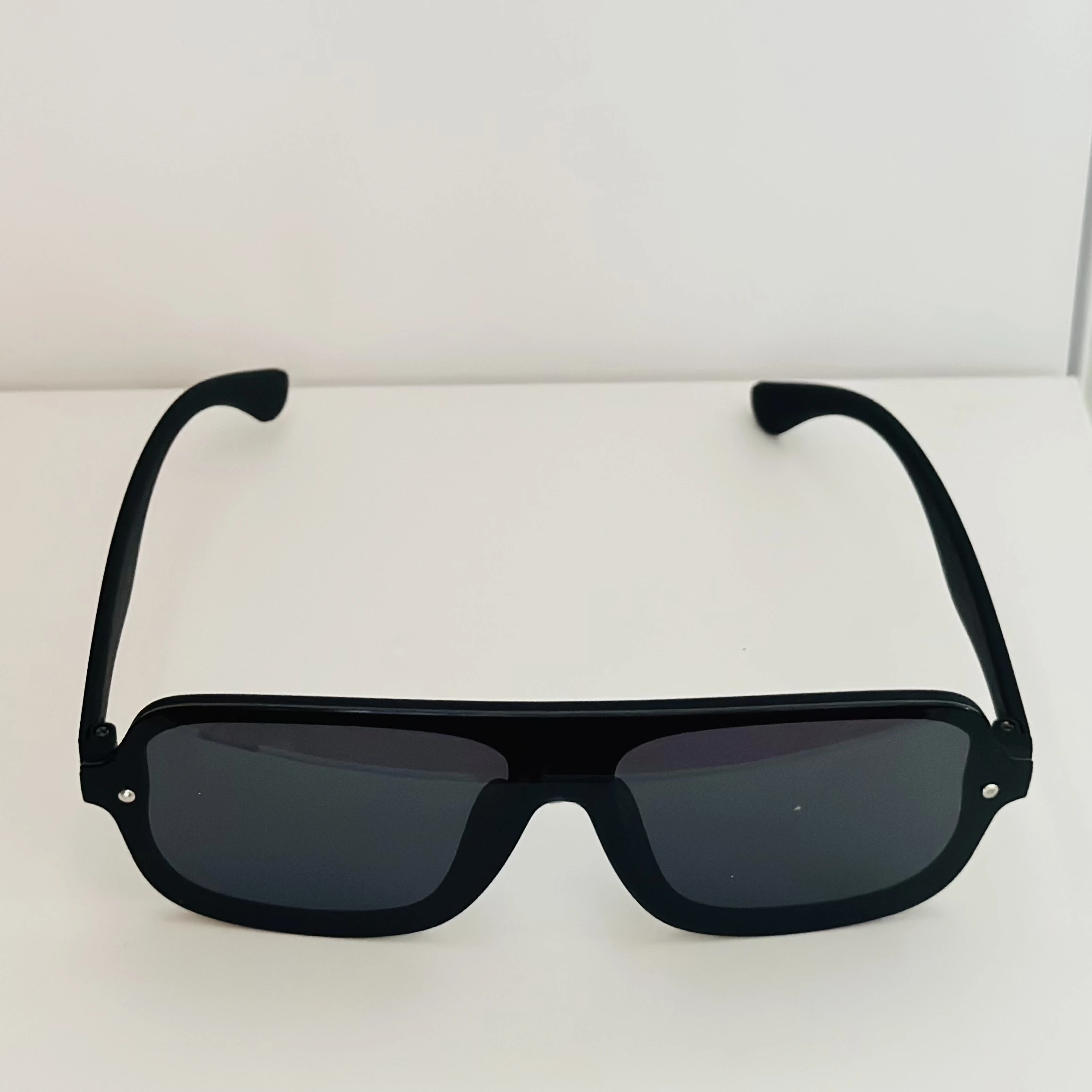 Black aviator sunglasses