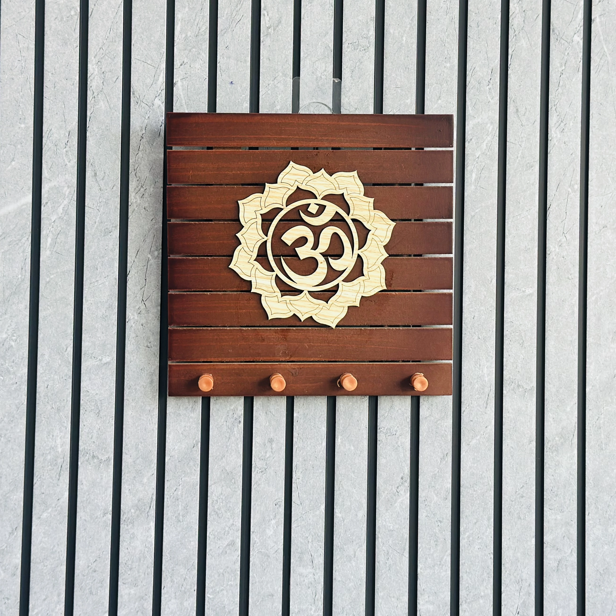 Wooden key holder (SKU-D28QC6)