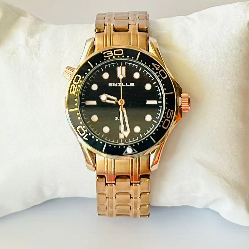 Snille's stylish men's metal chain watches
