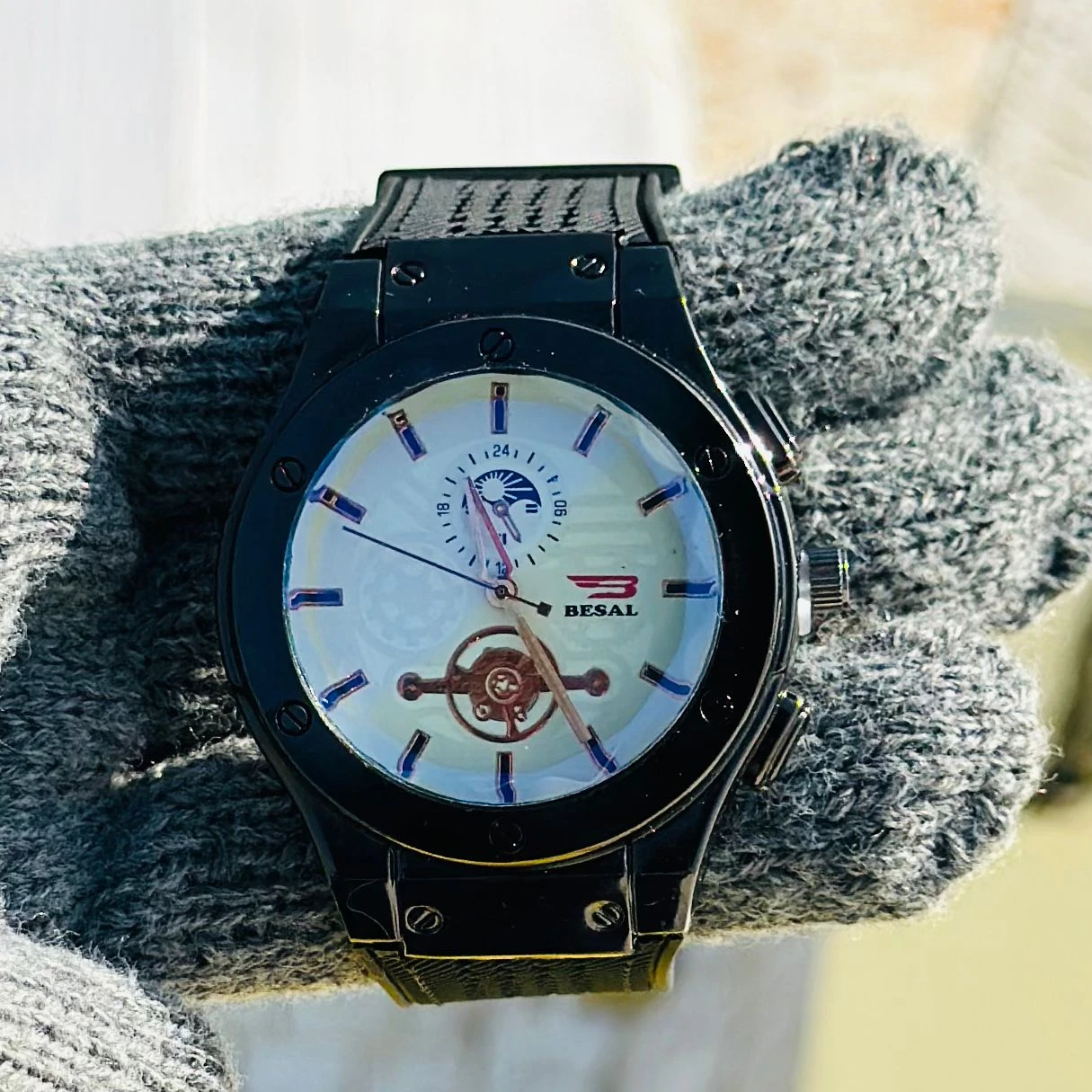 Black analog watch Man’s