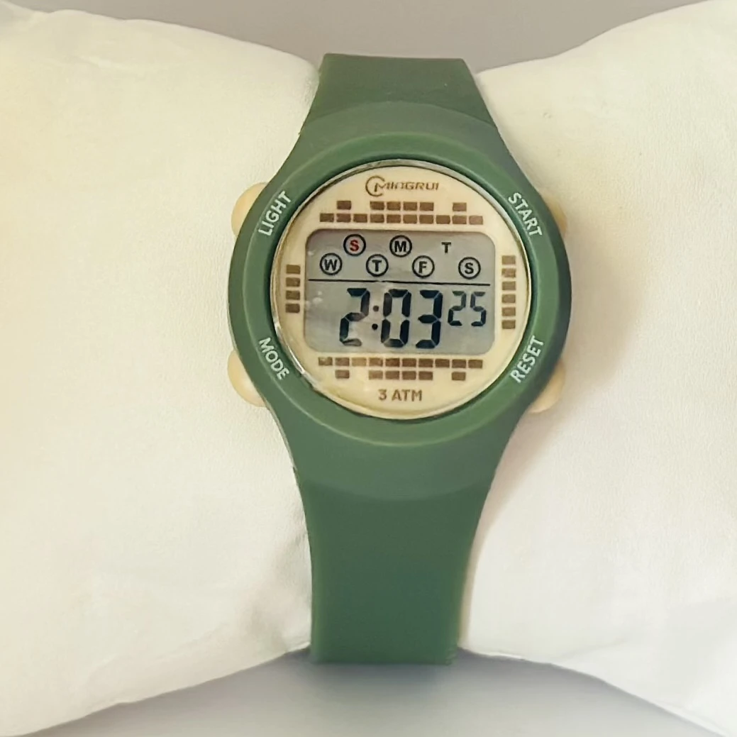 multifunctional casual digital sport watch