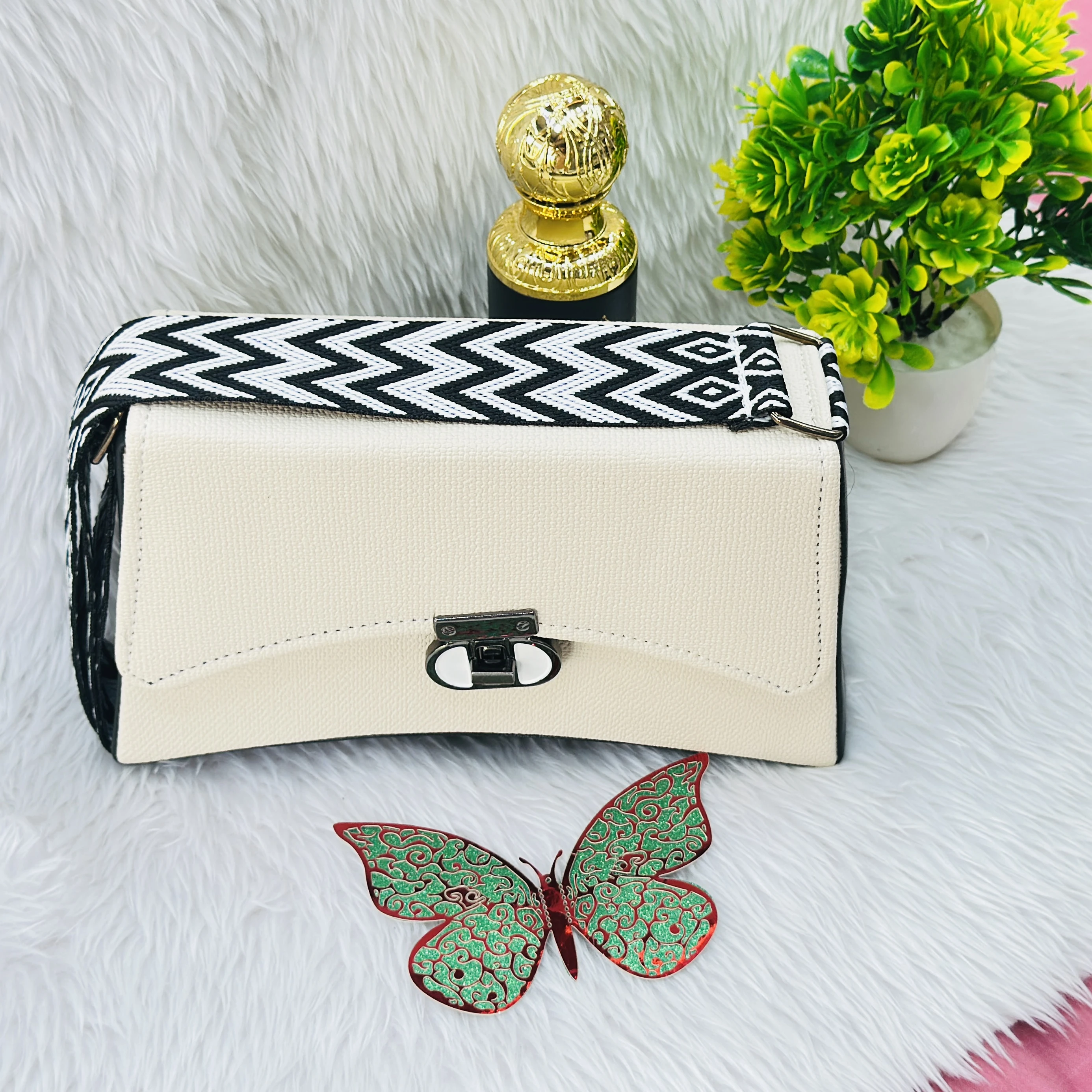 Being women's crossbody sling bag