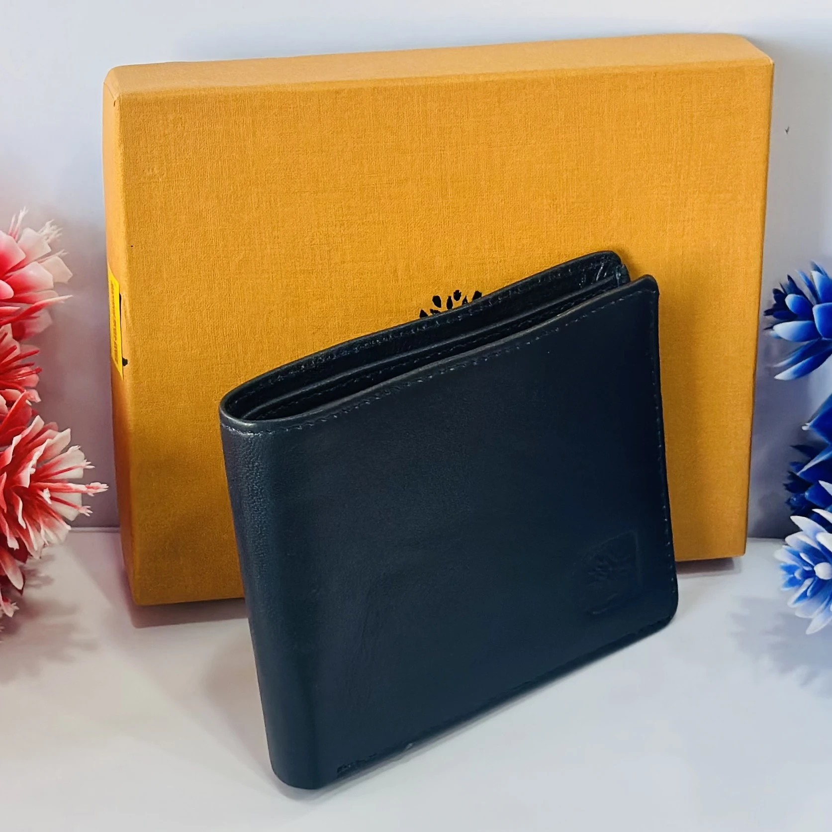 WOODLAND Mens Leather Utility Wallet (Tan)