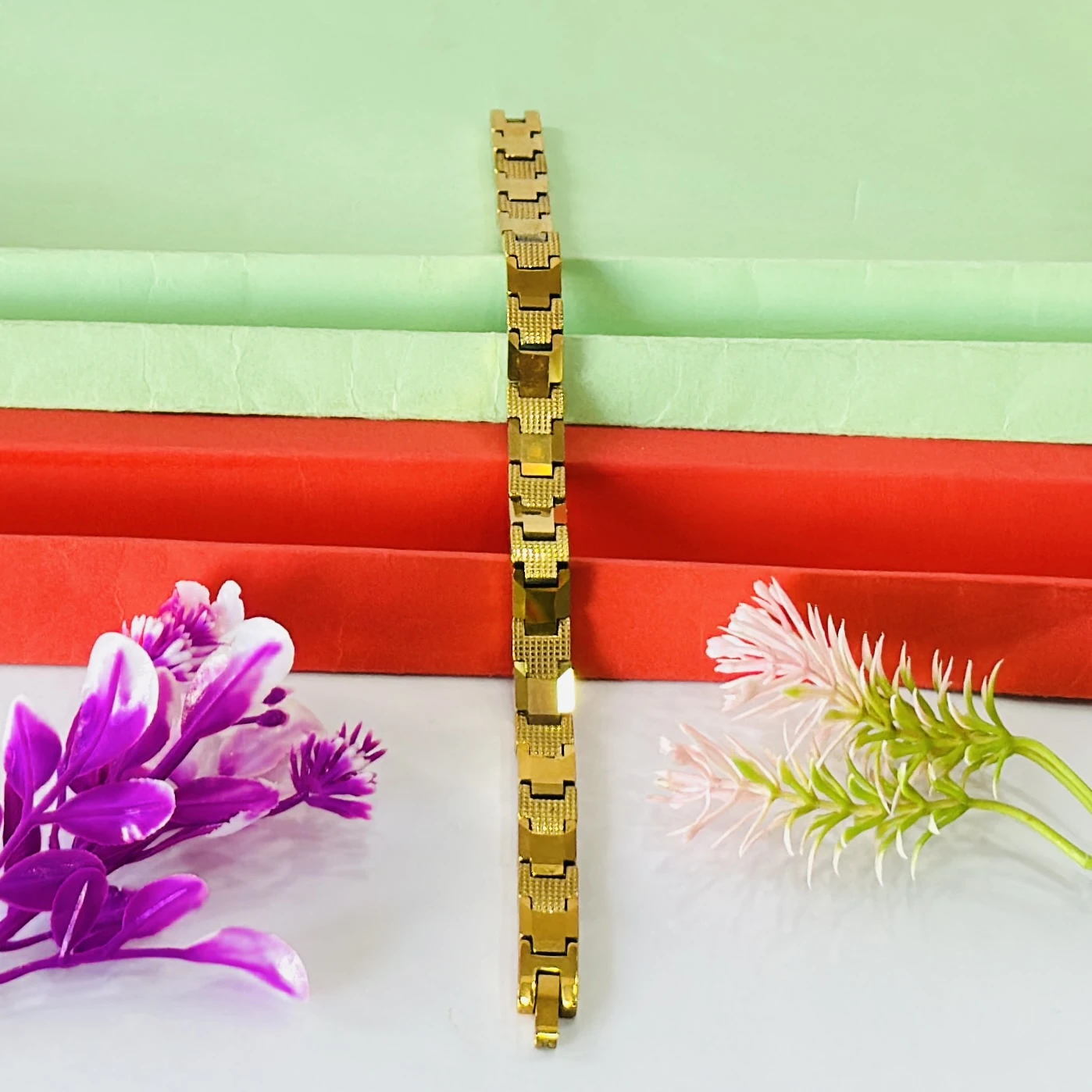 Gold -tone titanium steel link bracelet