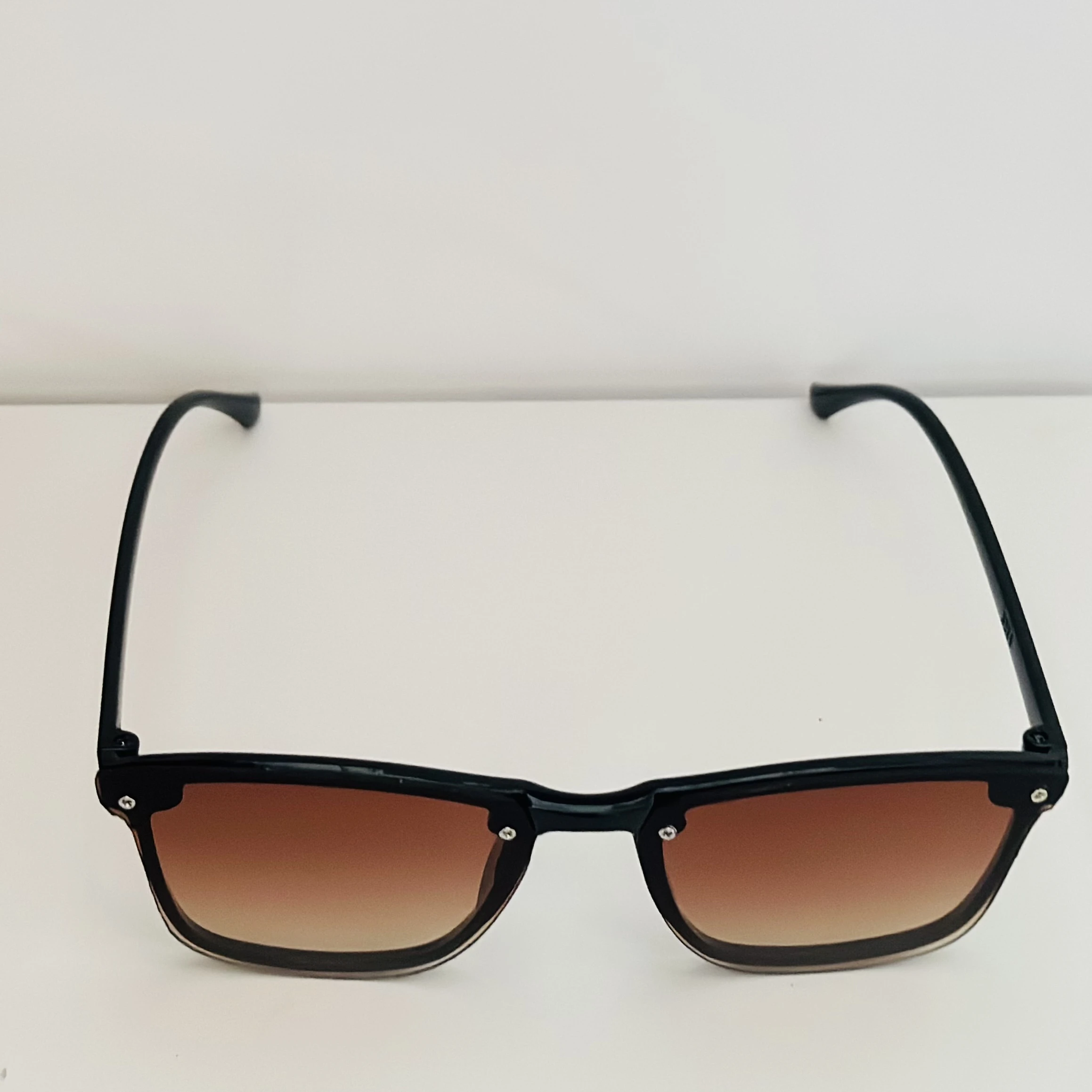 Baleshare Polarised Noon sunglasses.