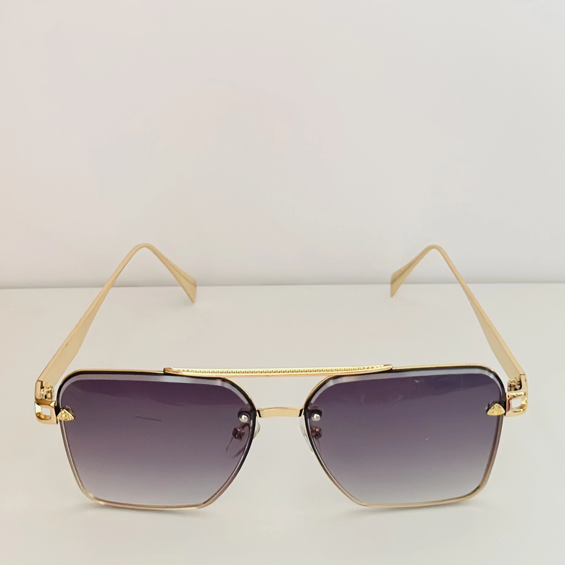 Square aviator sunglasses