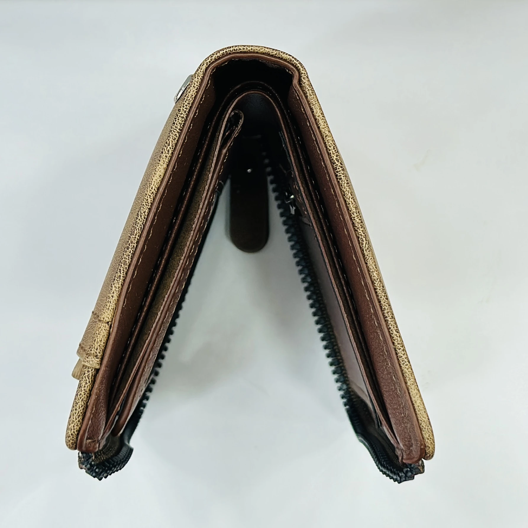 Brown men's bifold wallet