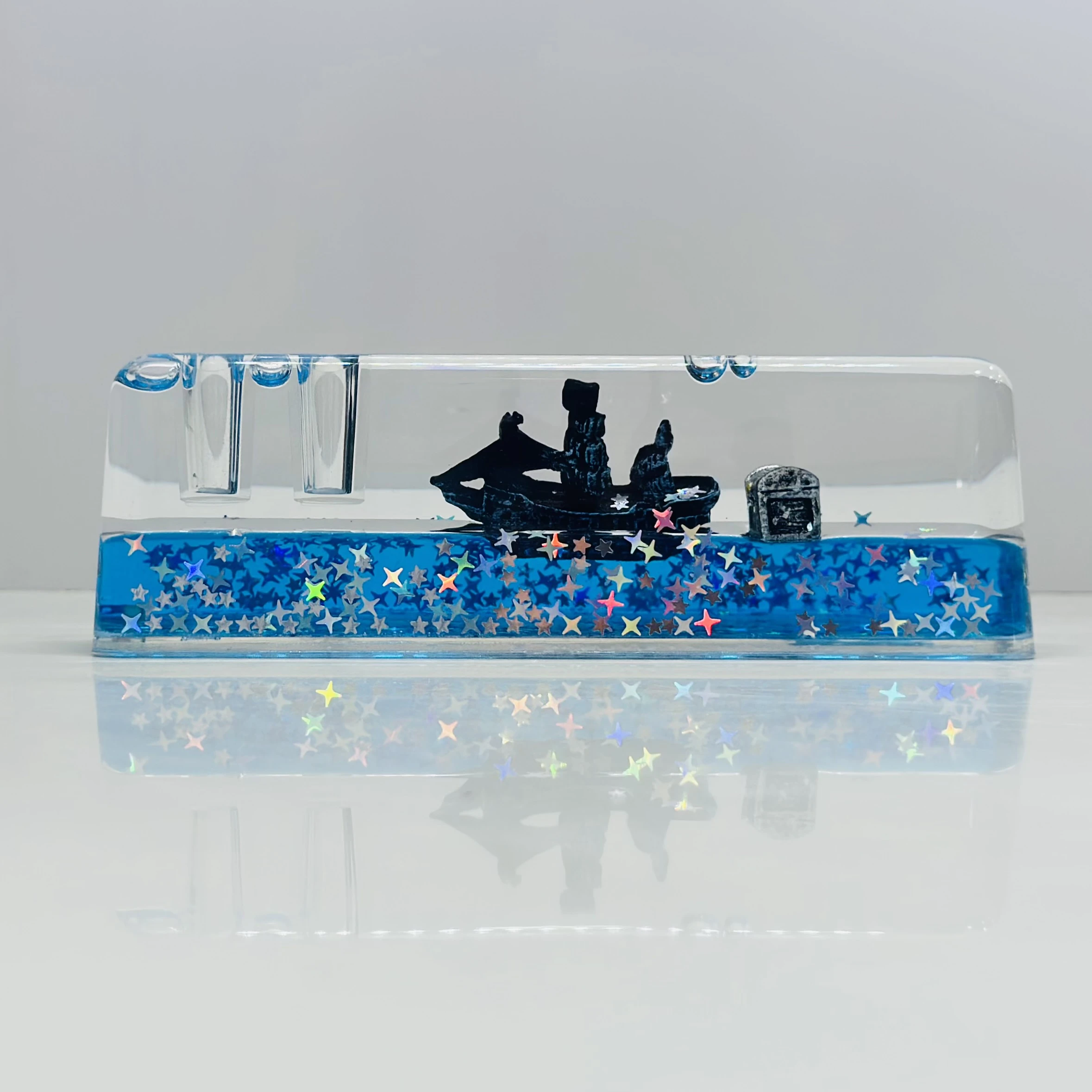 Floating Ship with Pen stand(SKU-5HUI85)