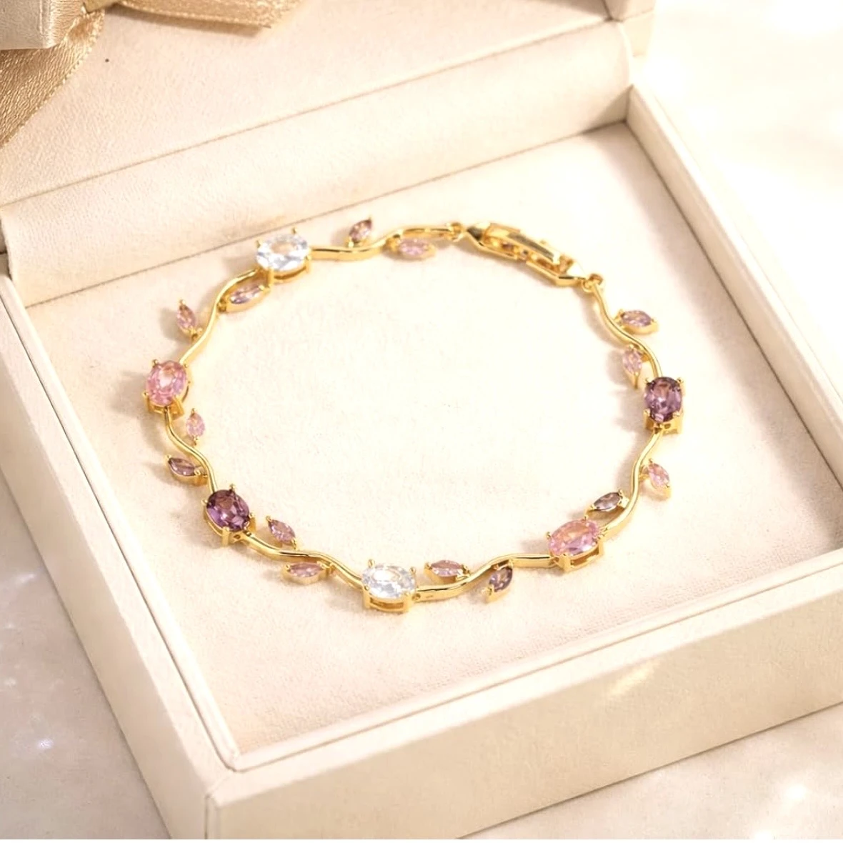 Jewels Tulip Bracelet
