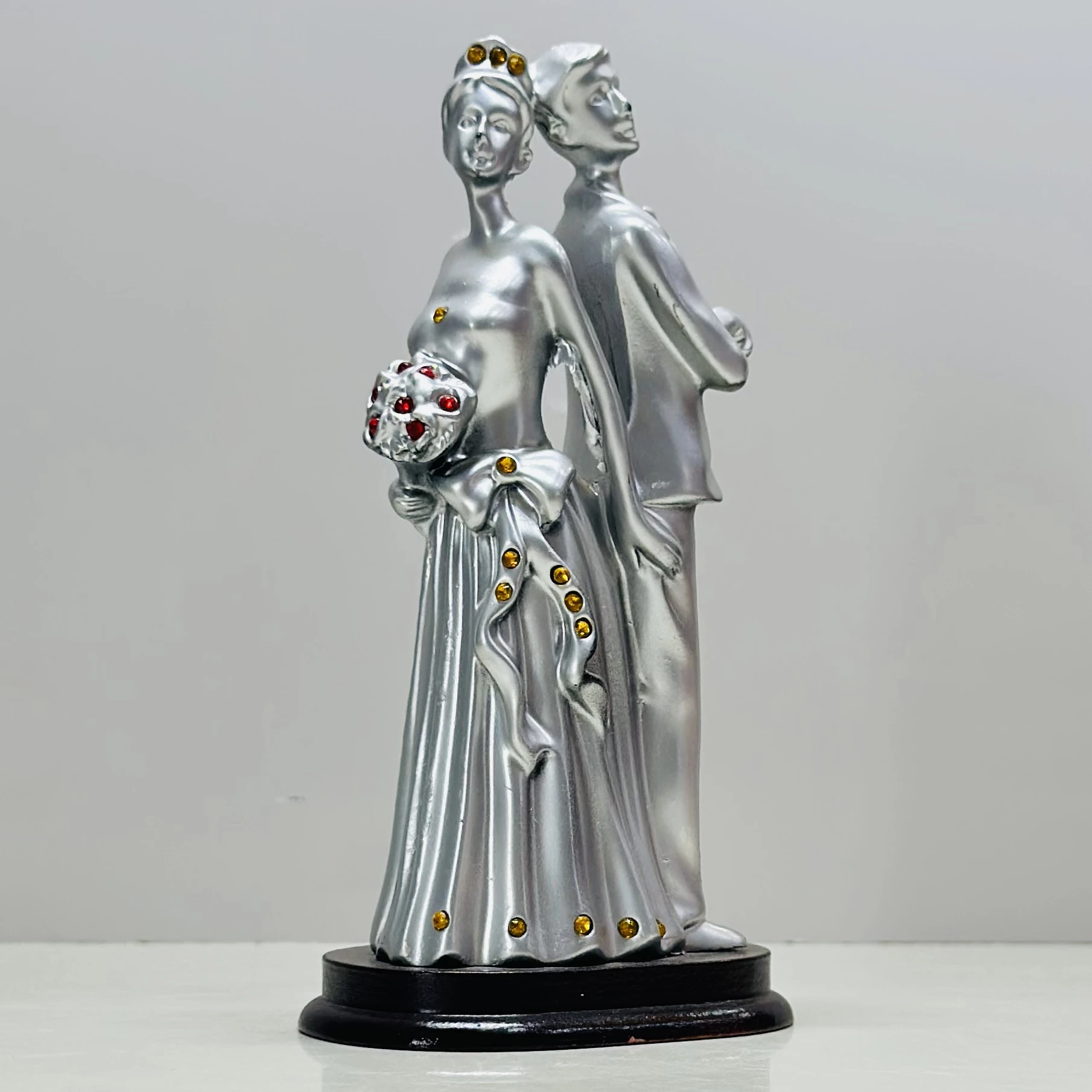Romantic Lovable Couple StatueGift Showpiece(SKU-V34VOU)