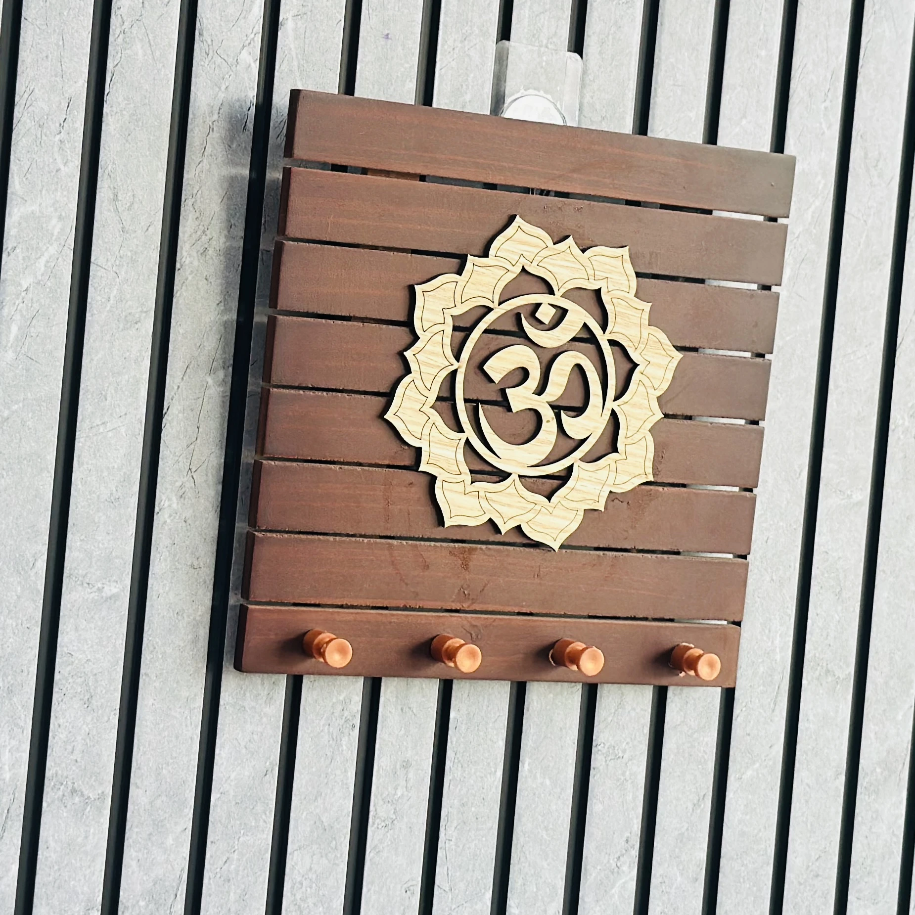 Wooden key holder (SKU-D28QC6)