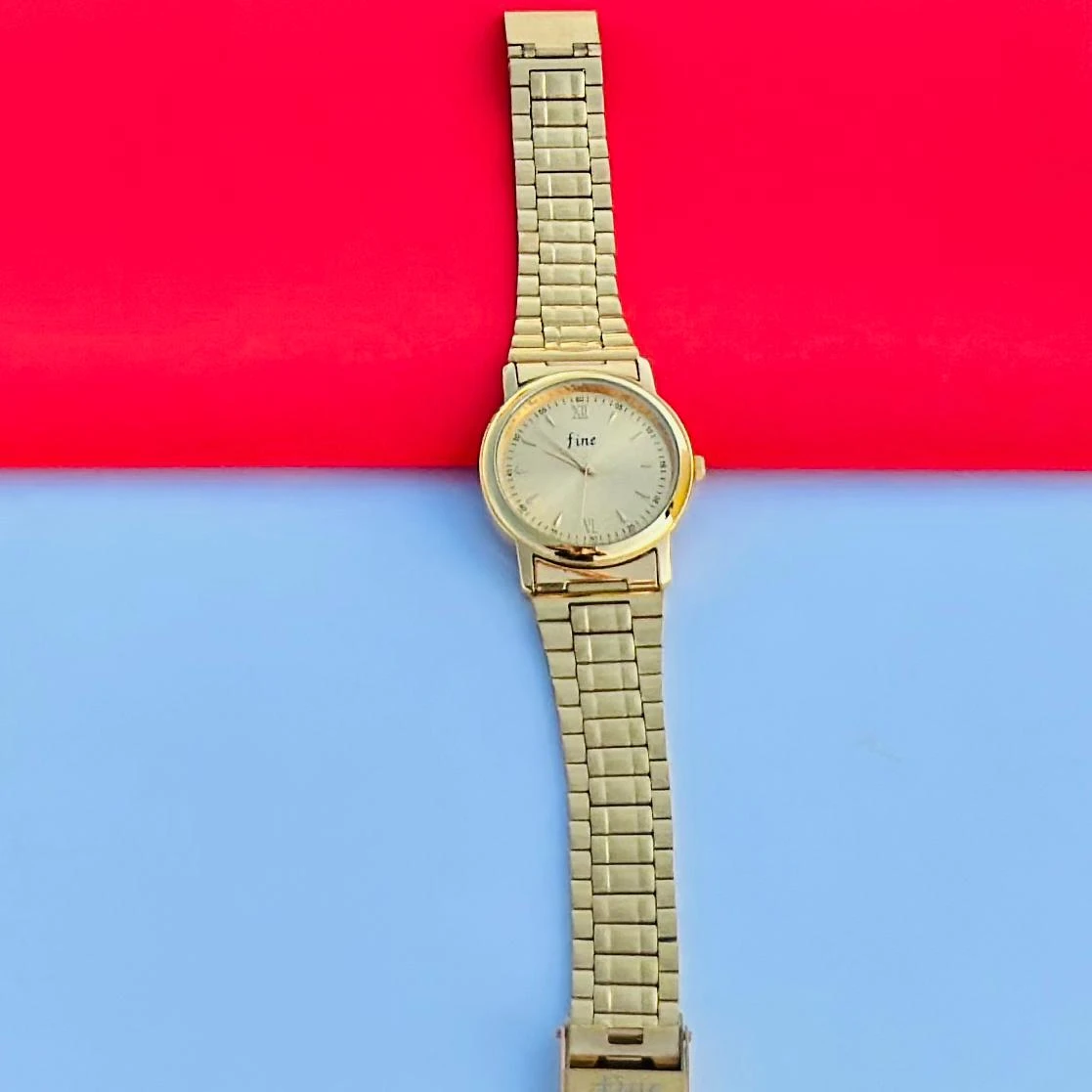Golden Design analog watch