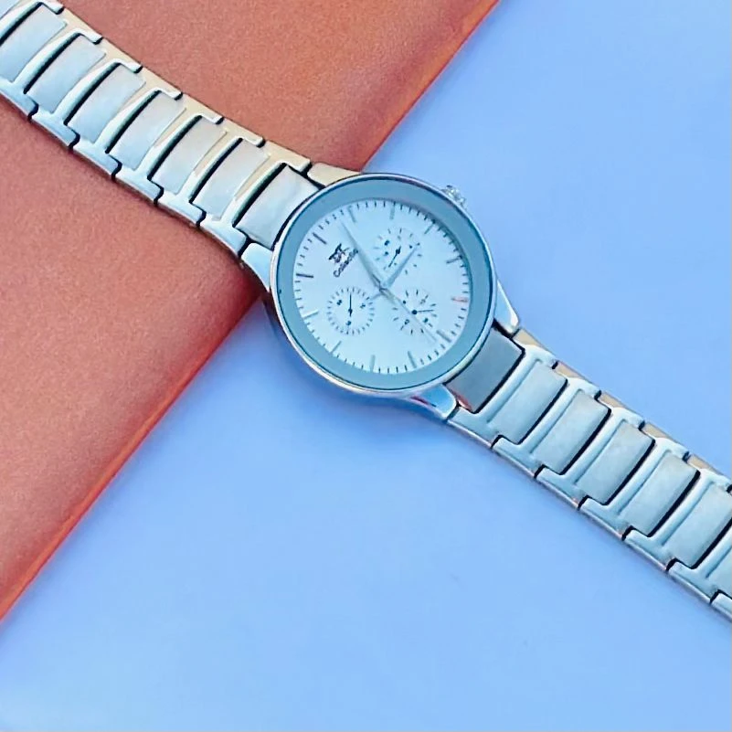 Silver design analog watch For man’s