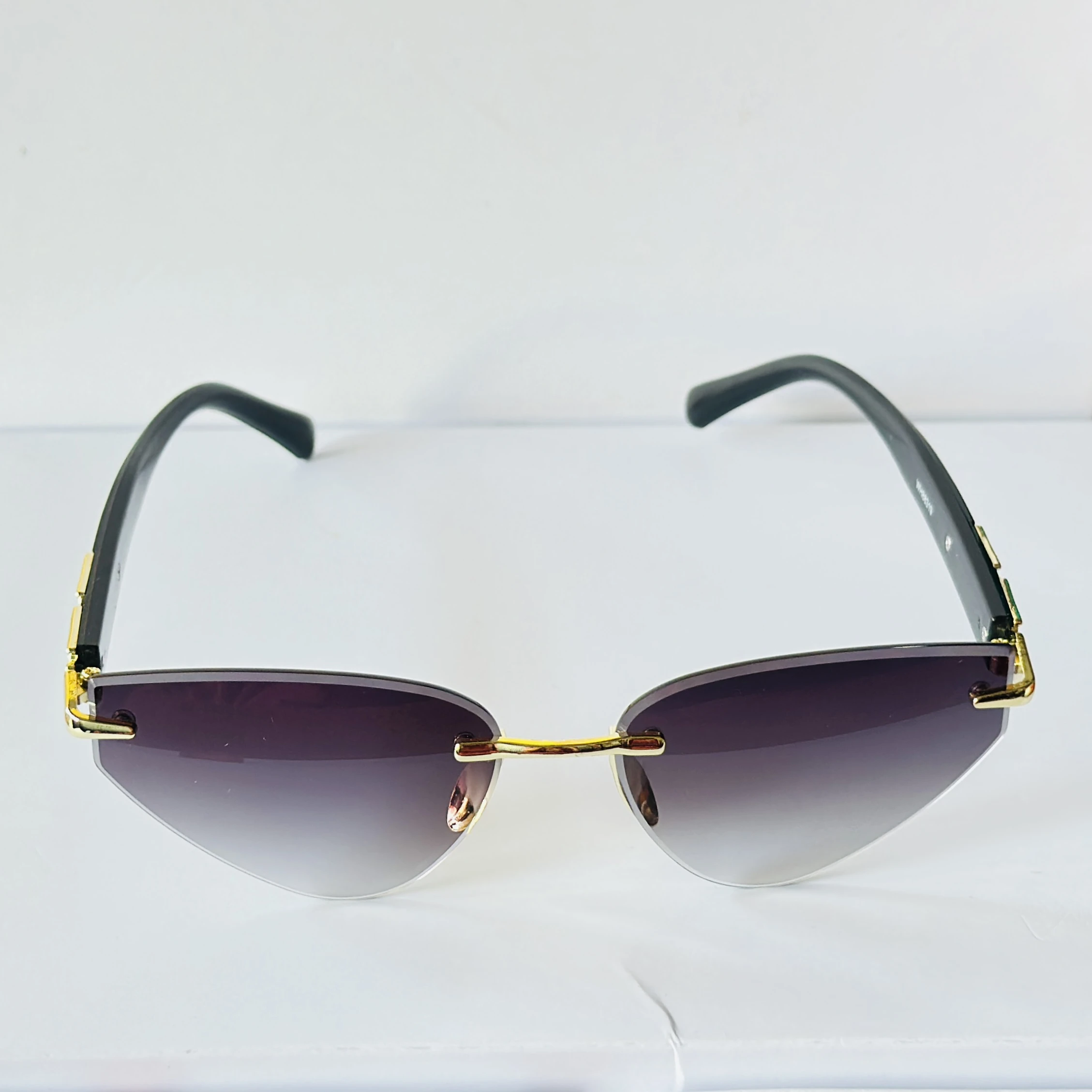 Rimless rectangular sunglasses