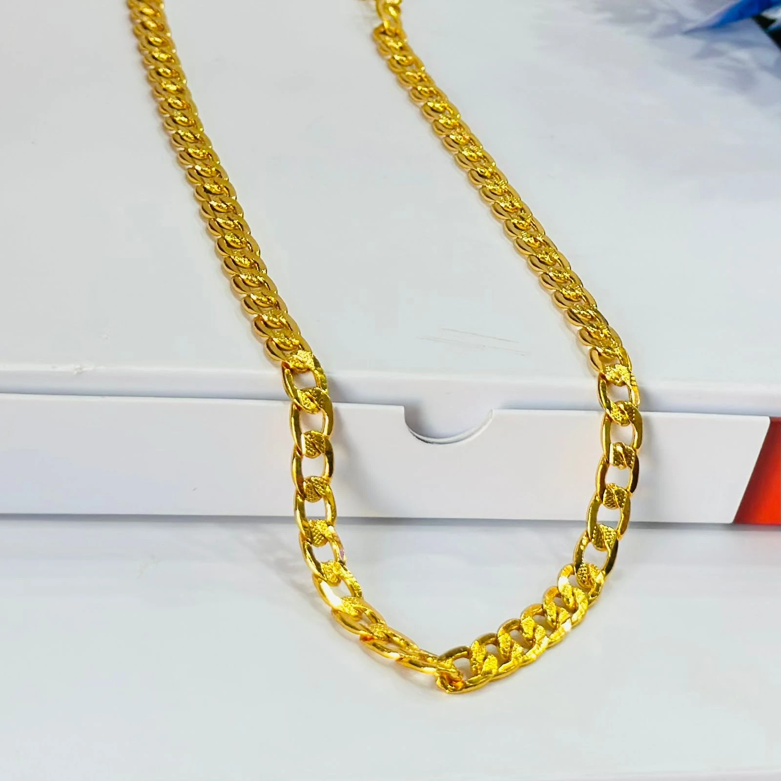 Stylish design chain