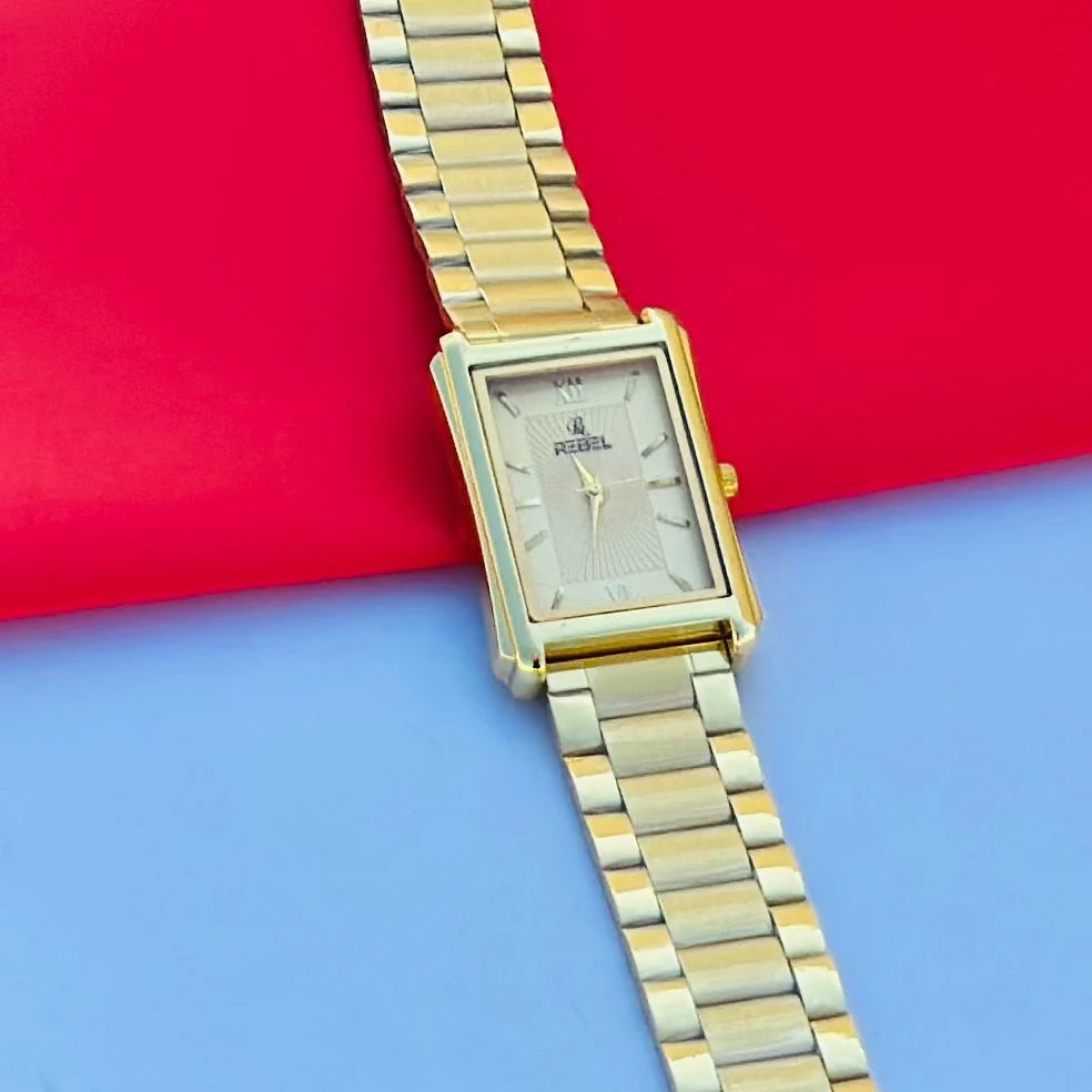 Golden Design analog watch