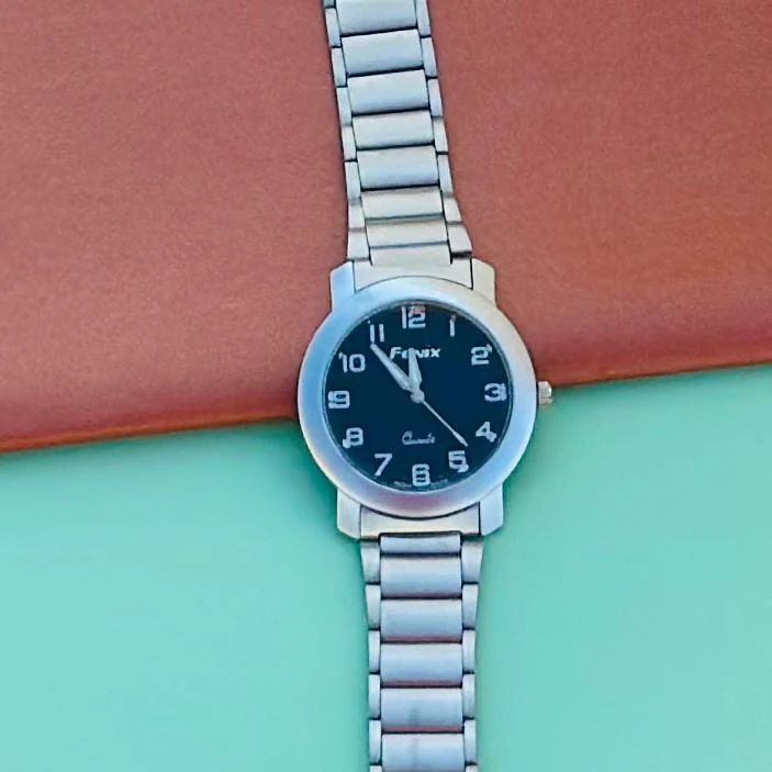 Silver analog watch For man’s