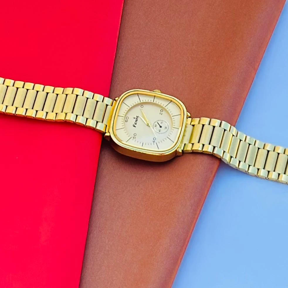 Golden Design analog watch