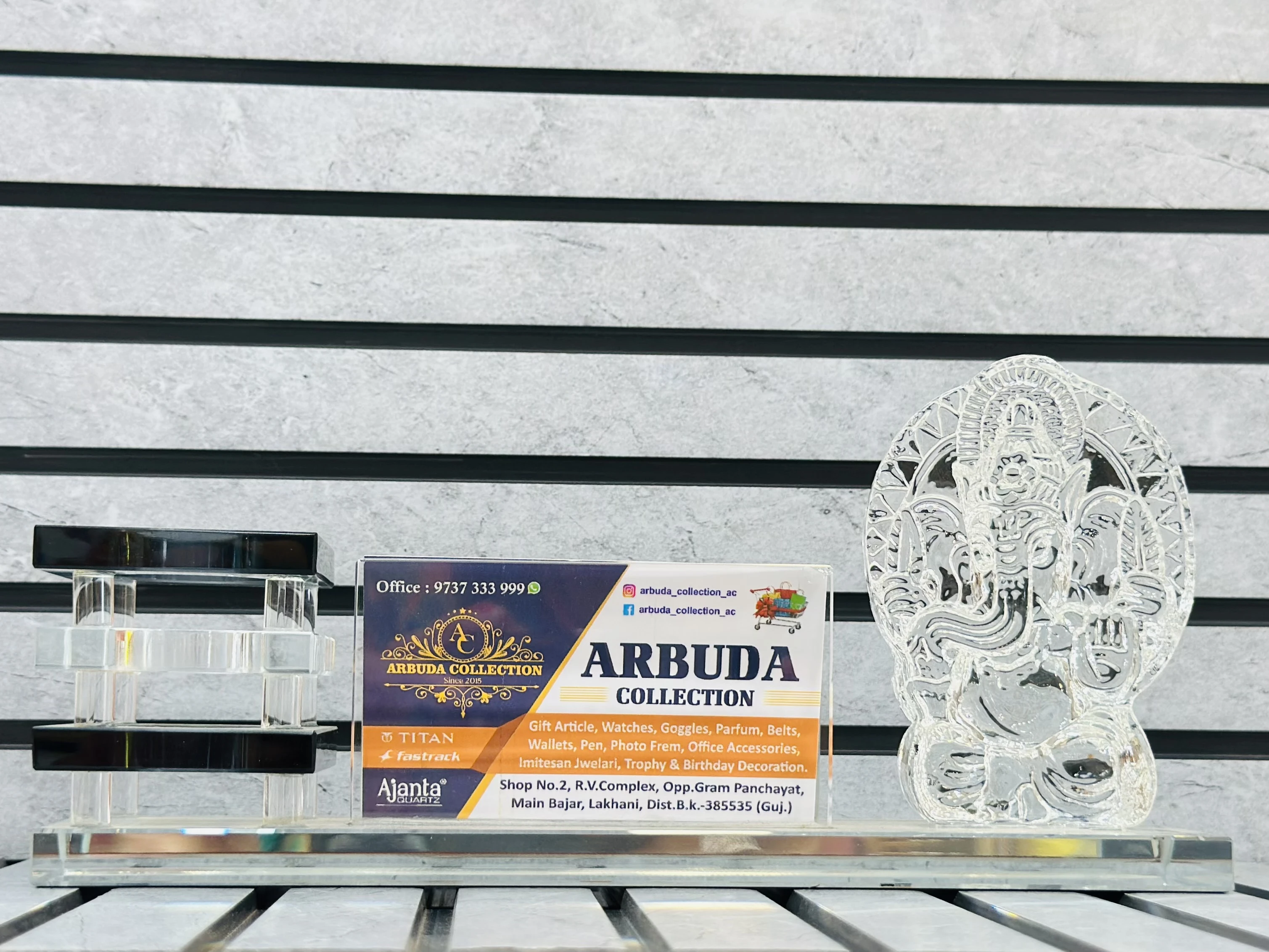 Crystal and acrylic desk items(SKU-I4I543)