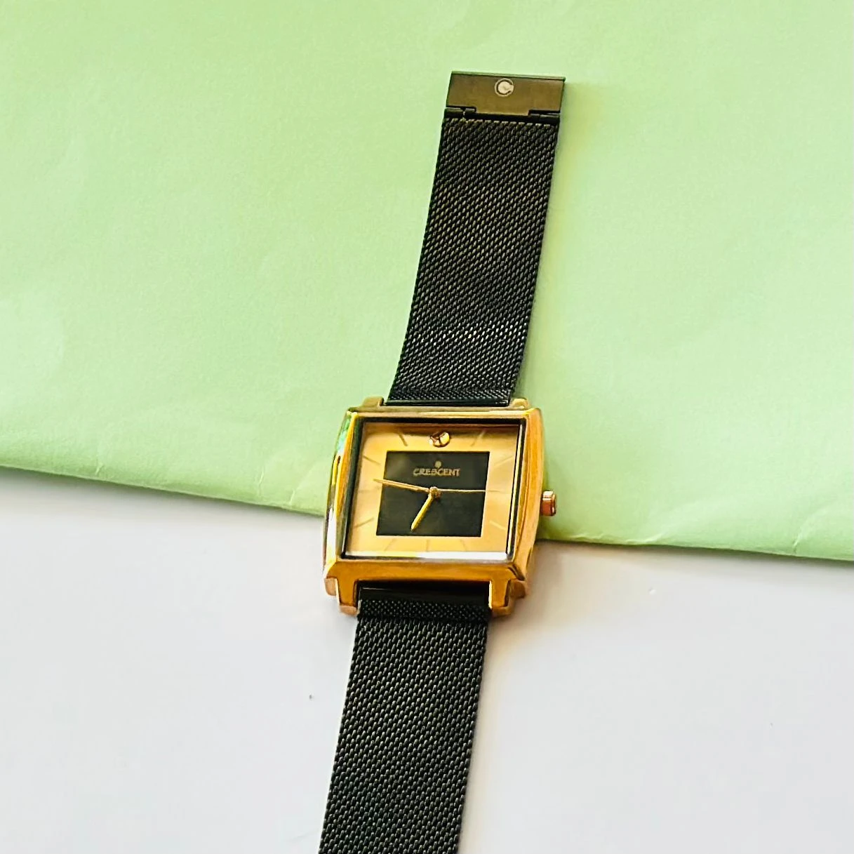 Men Quartz Black Dial Analog Mesh Watch