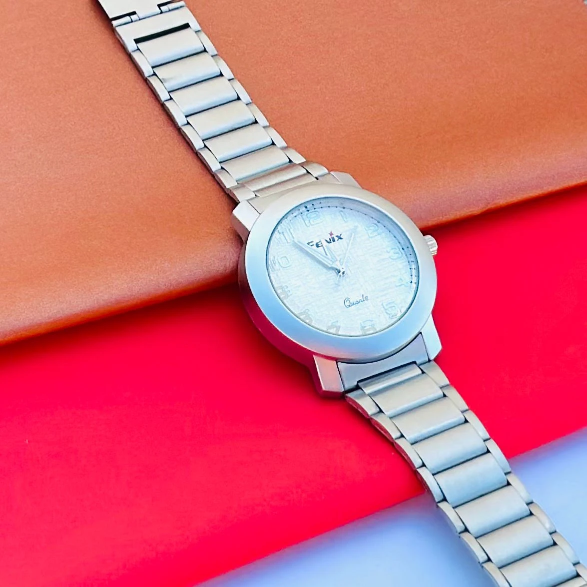 Silver Analog watch For man’s
