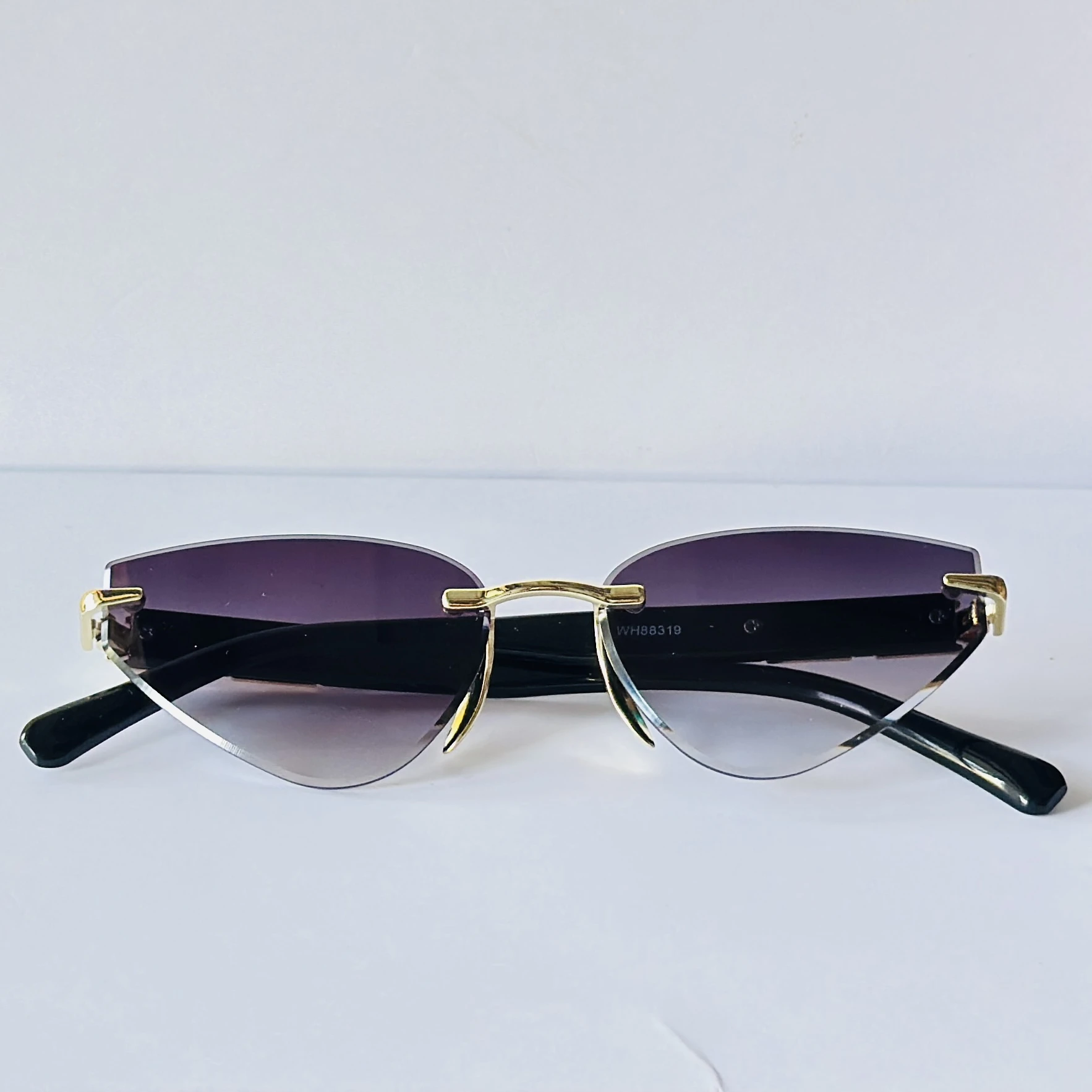 Rimless rectangular sunglasses