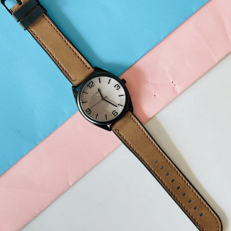 Analogue gents watch