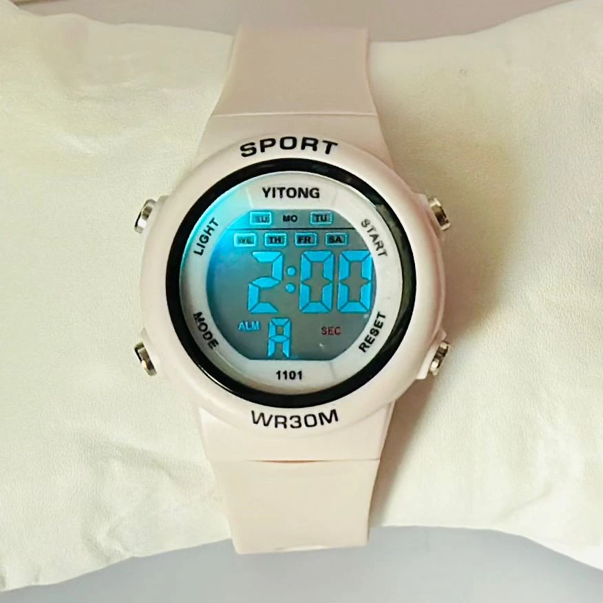white Yitong digital sports watch
