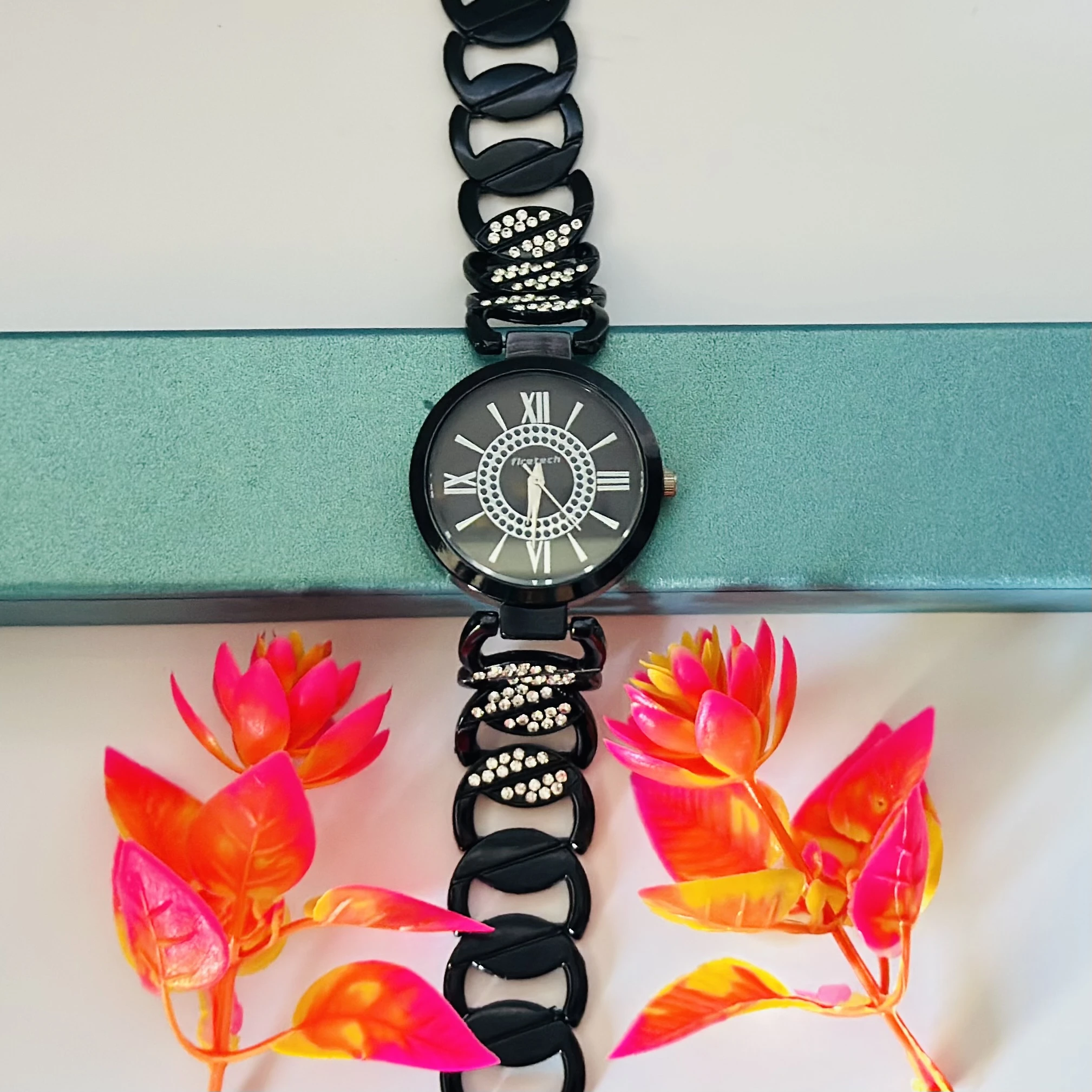 Hody Watch HW-N02 analog watch for women