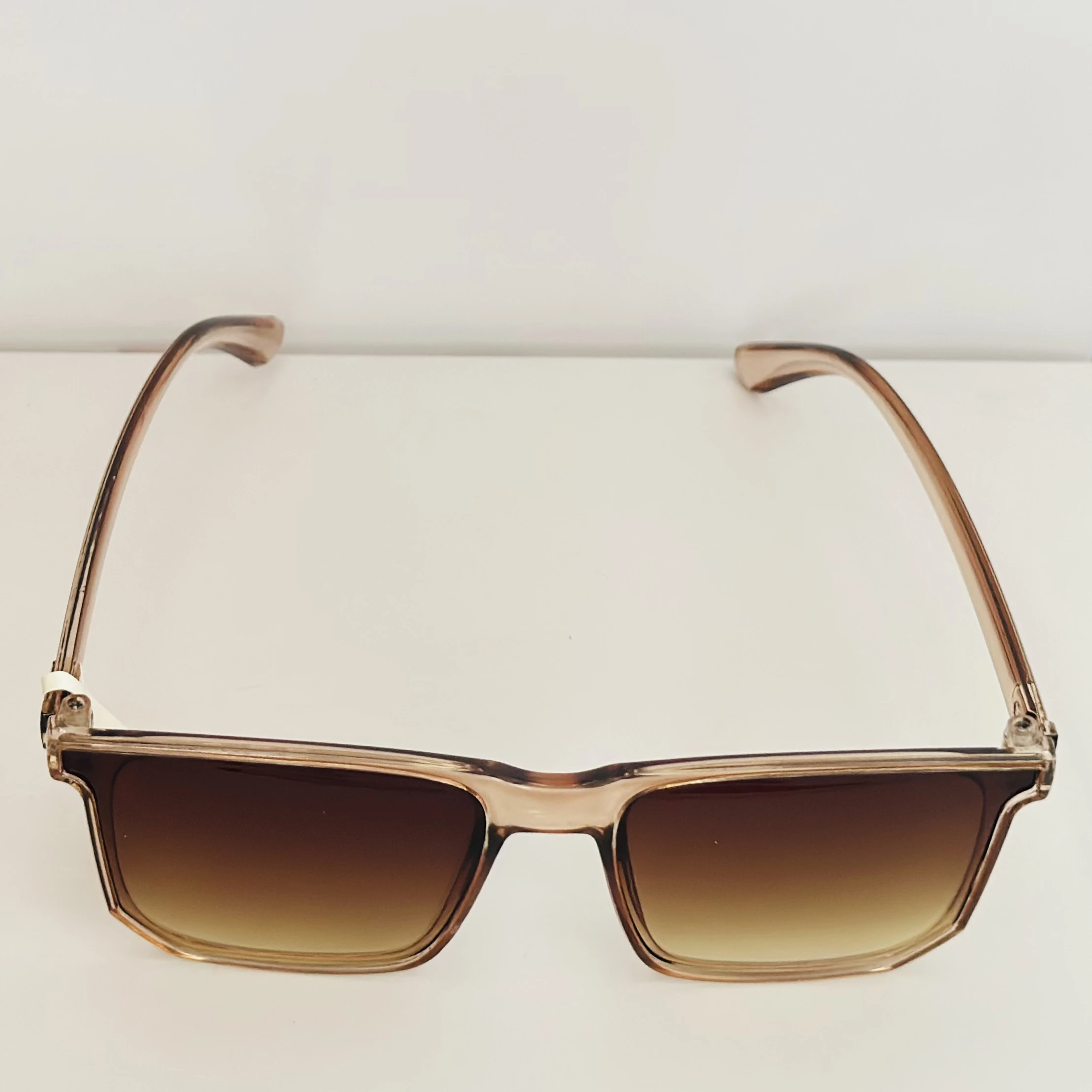 Square frame wayfarer sunglasses