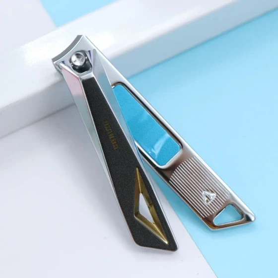 portable nail clipper