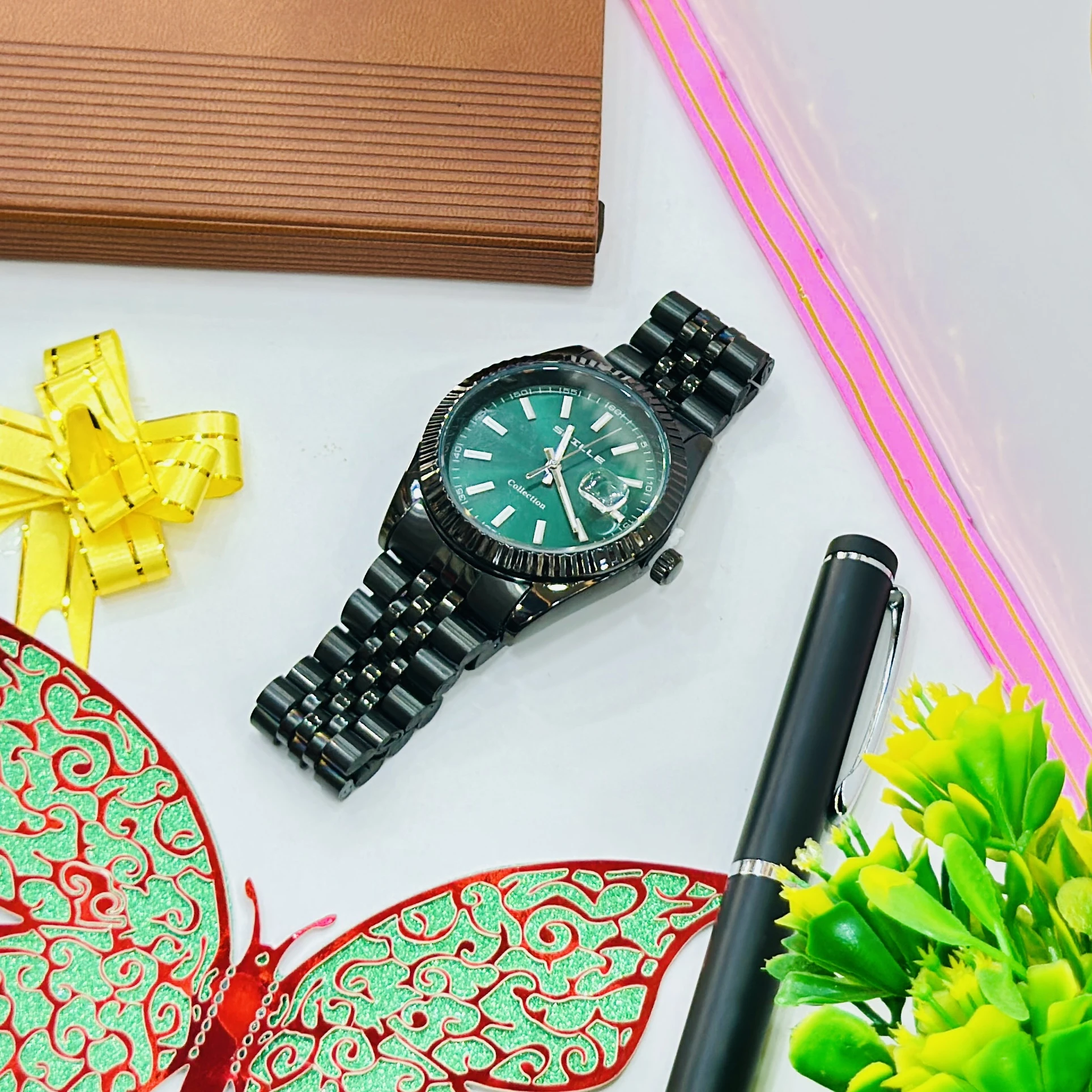 men's analogue watch