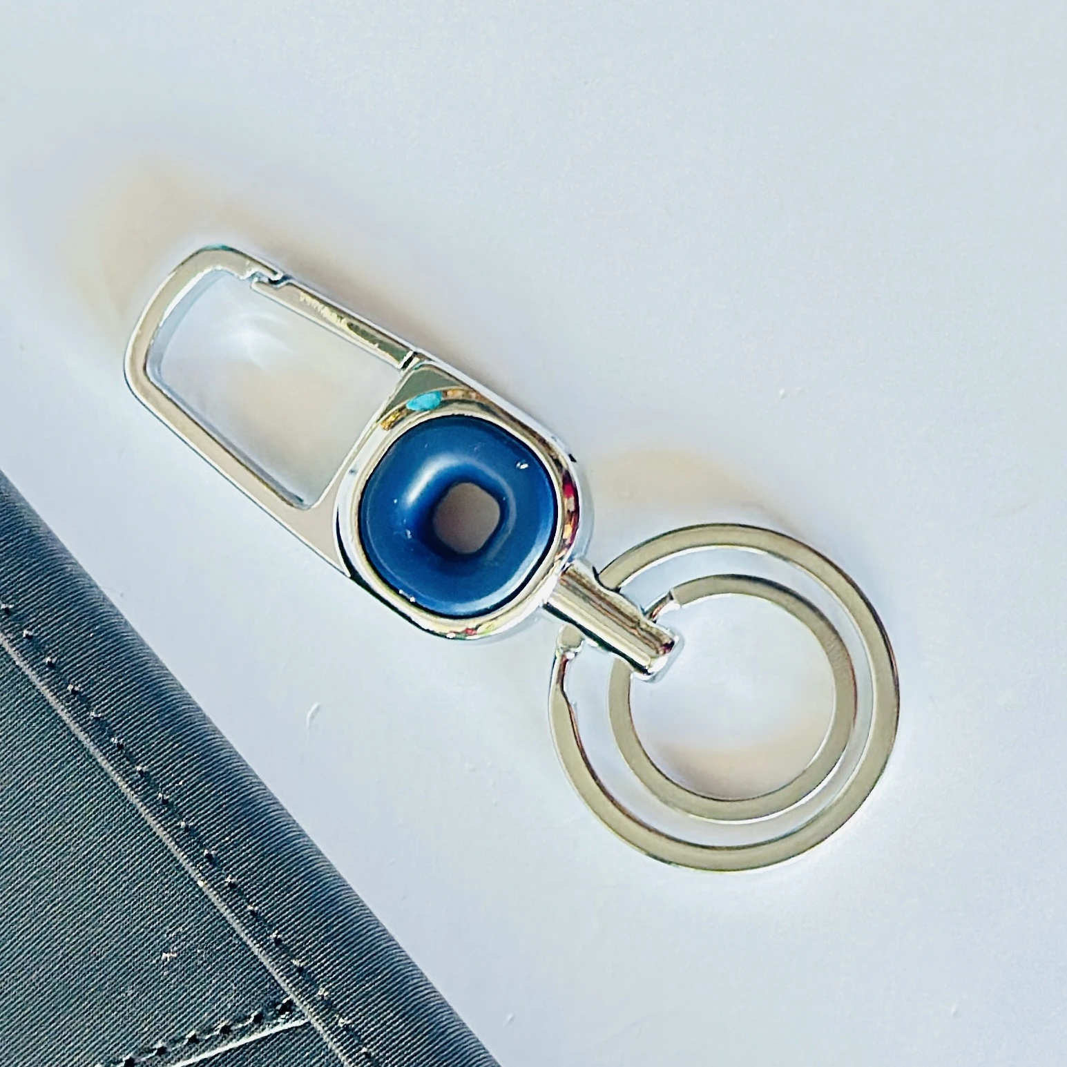 Novelty stylish hook locking silver metal carabiner keychain