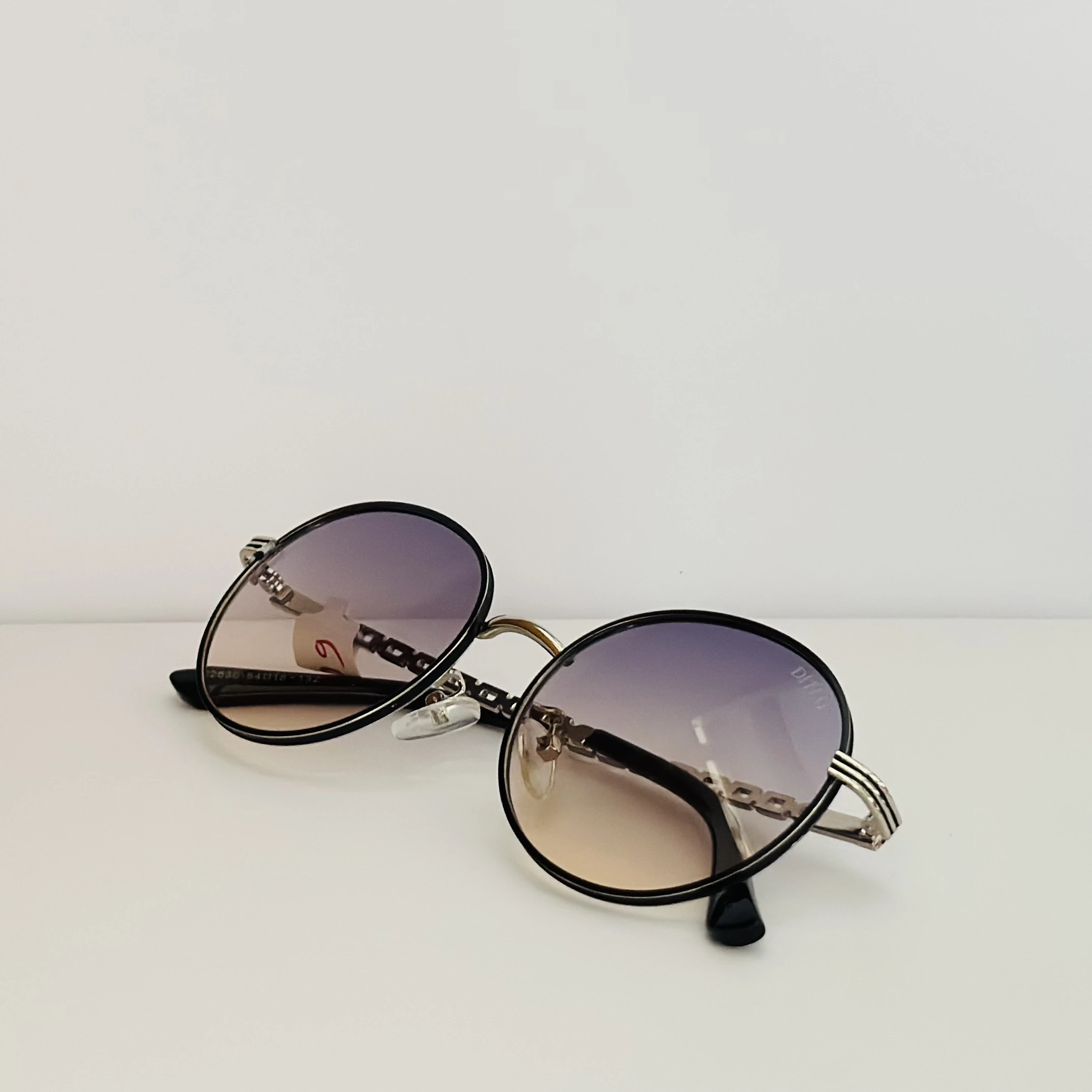Moncler Tatou ML 0224 sunglasses in  metal with round lenses.