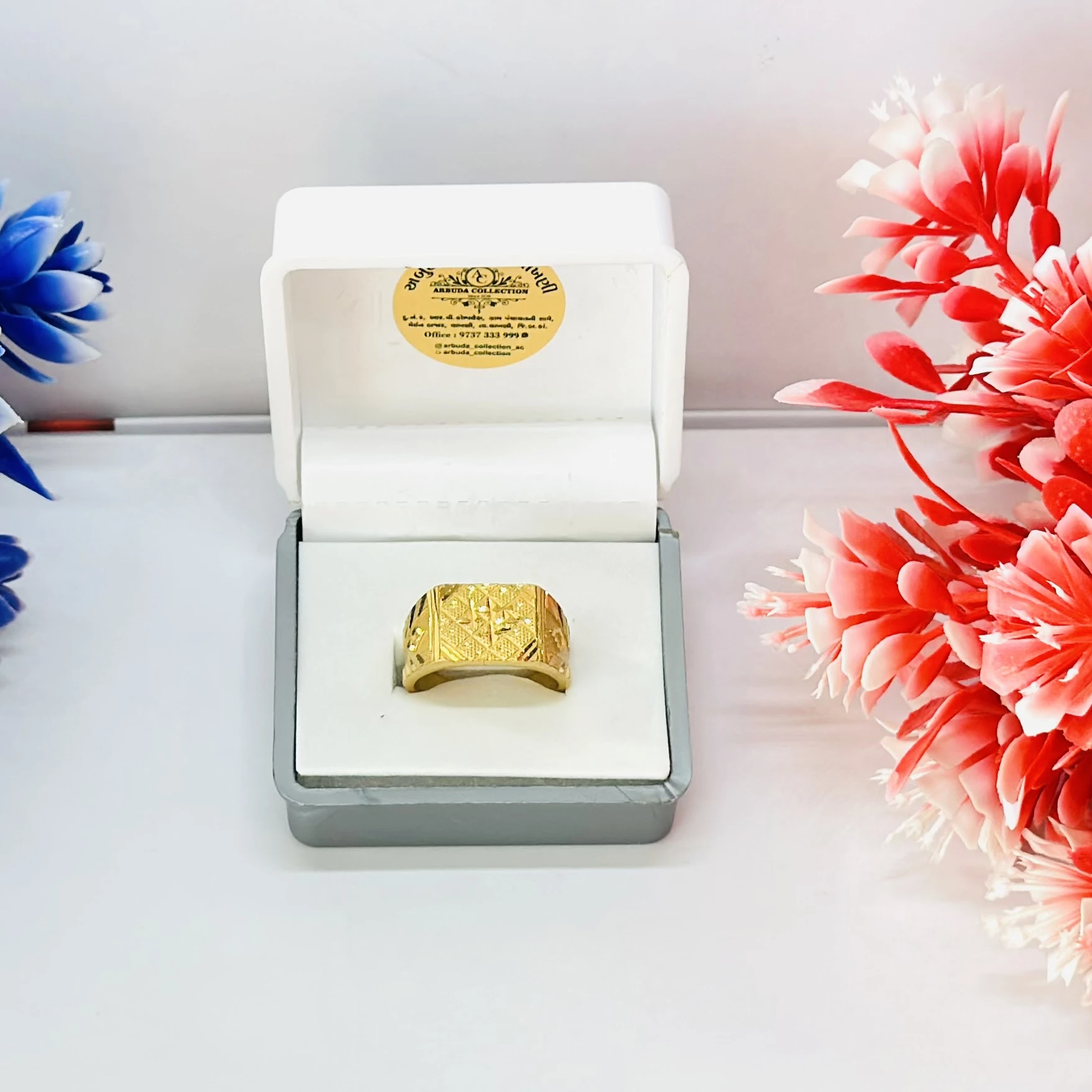 Gold -toned men's diamond cluster ring