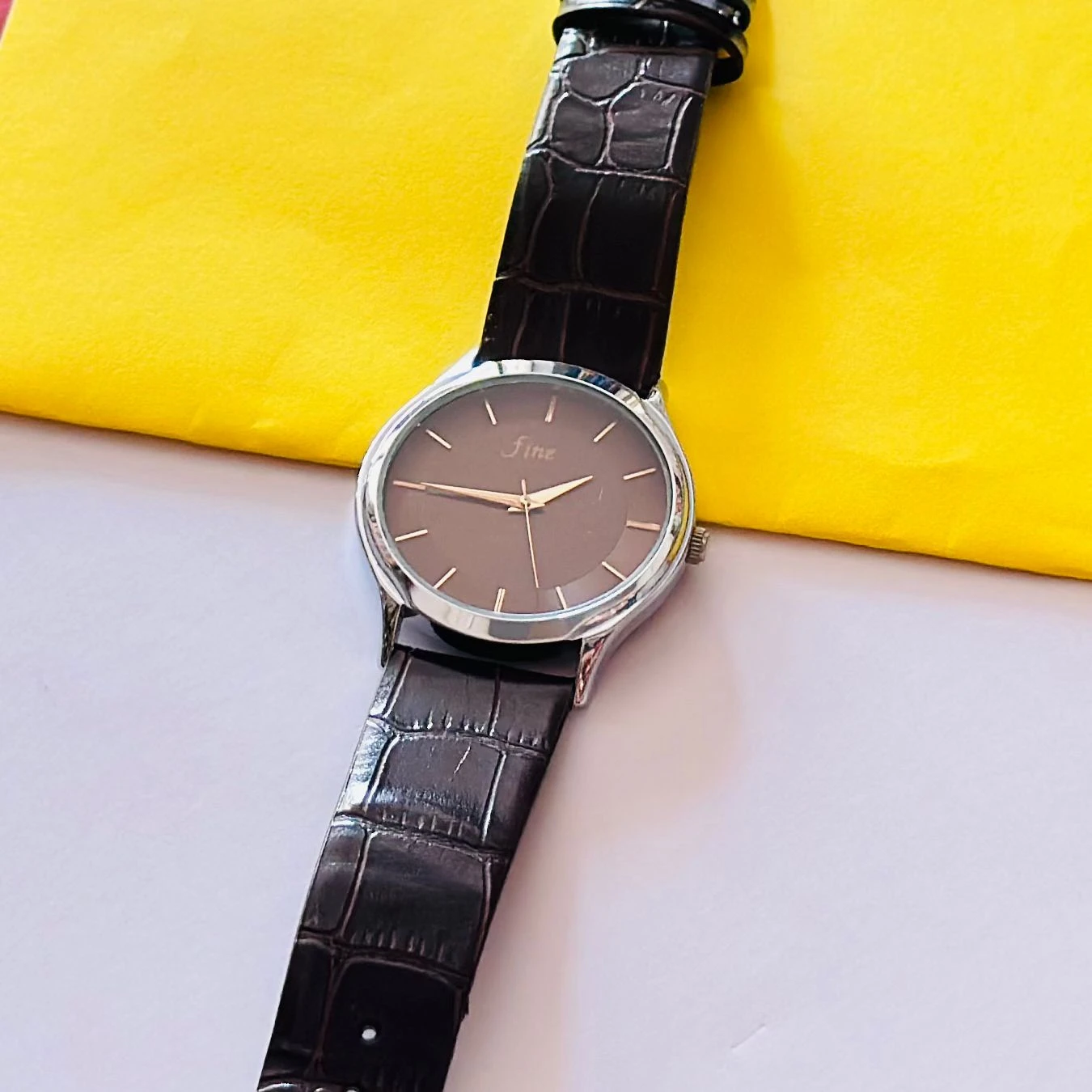 Quartz analog watch For man’s