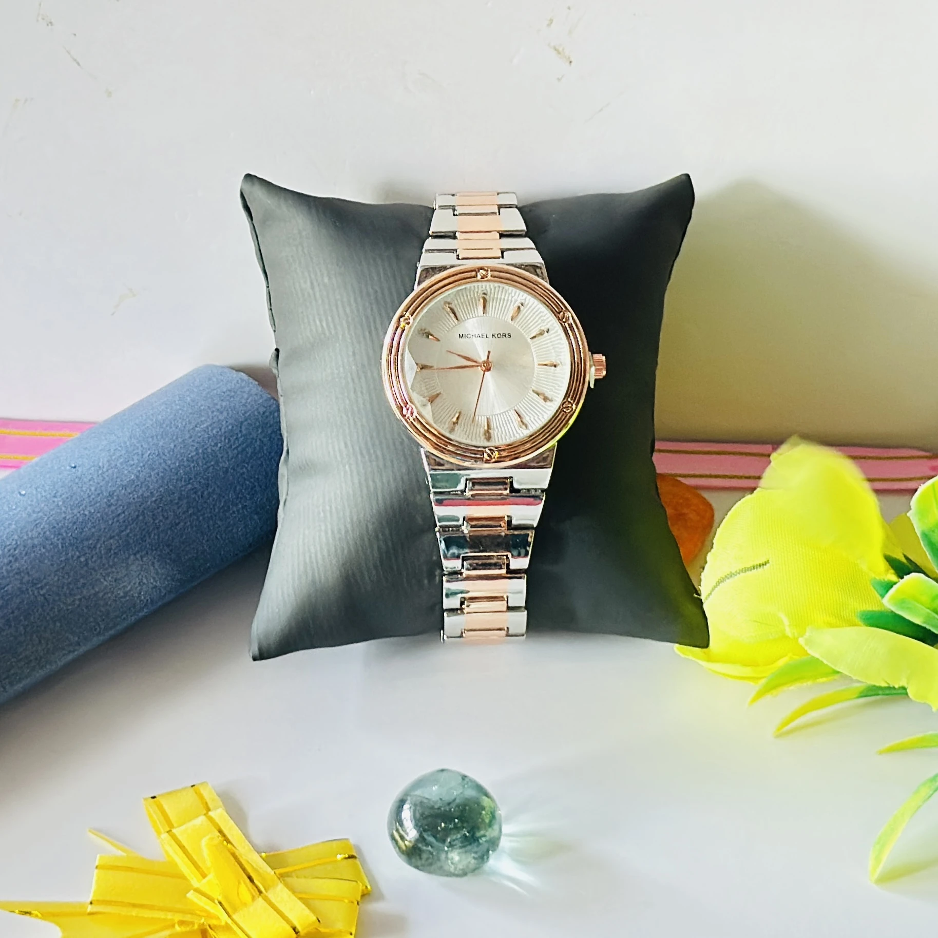 Analogue watch for girls